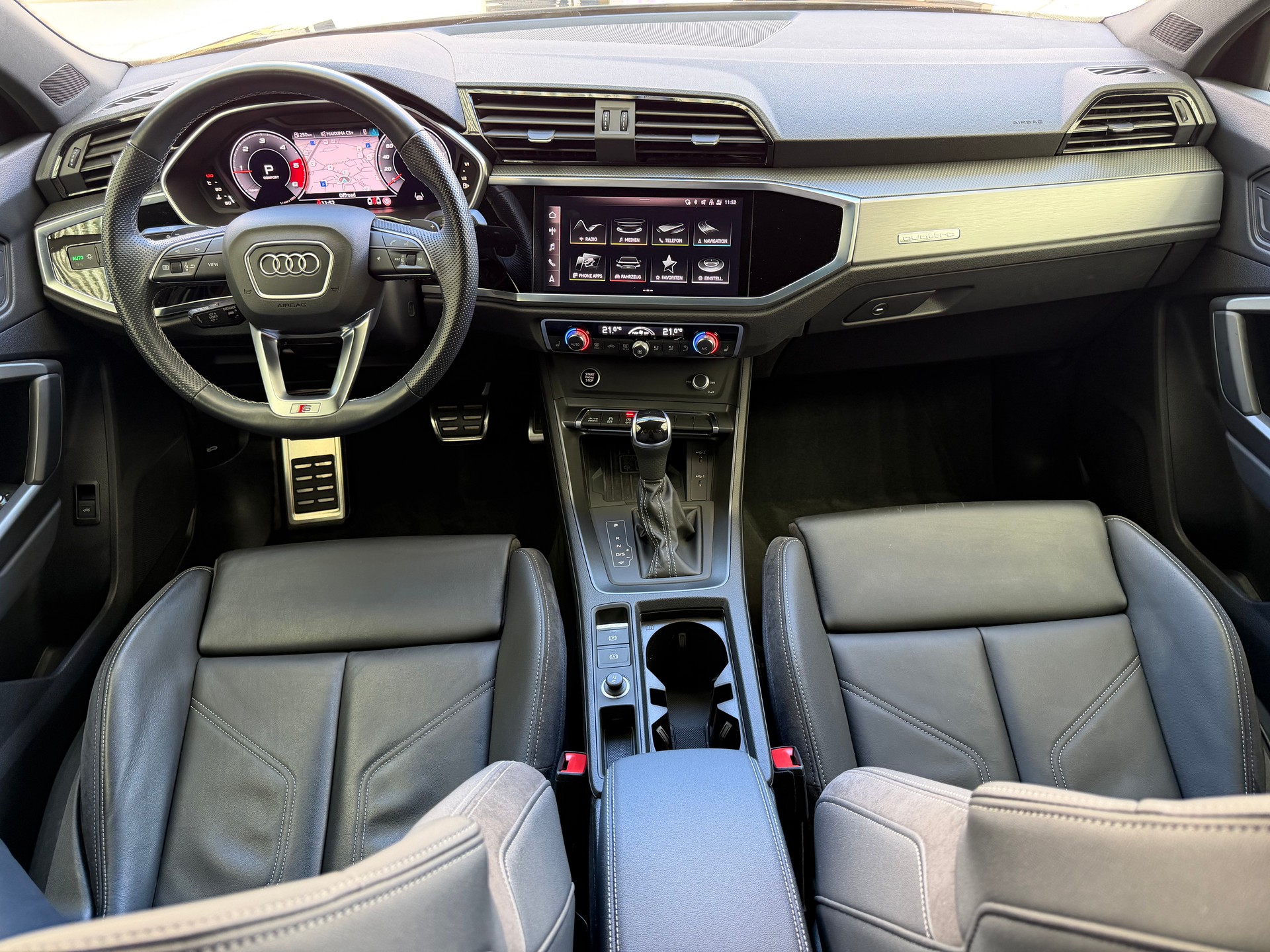 AUDI Q3 Sportback 35 TDI S line quattro S-tronic-image-10