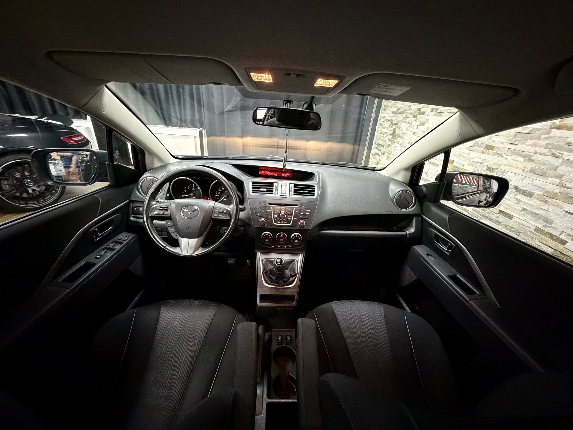 MAZDA 5 2.0 16V Sport 7-Plätzer-image-16