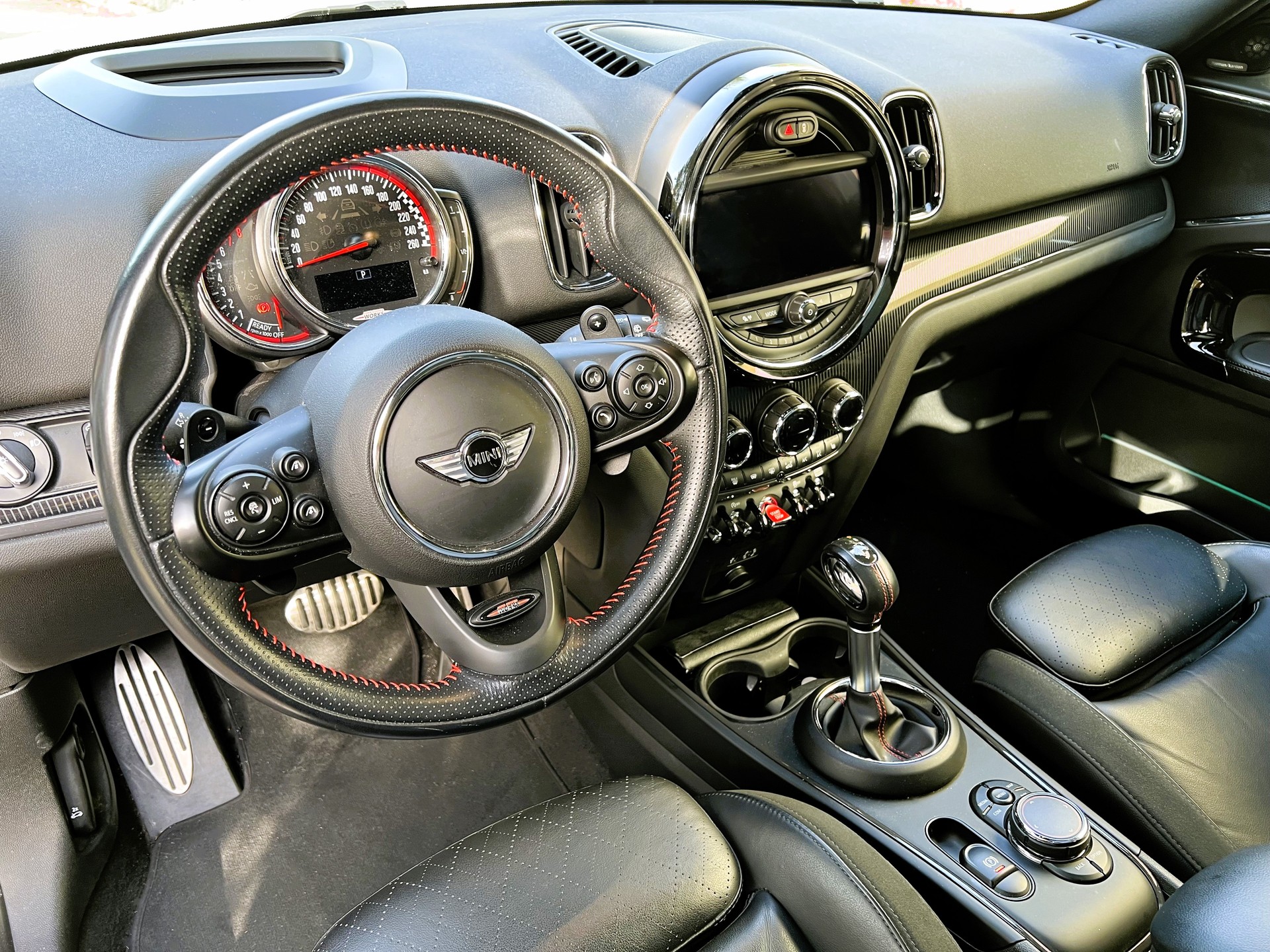 MINI 2.0i John Cooper Works ALL4-image-2