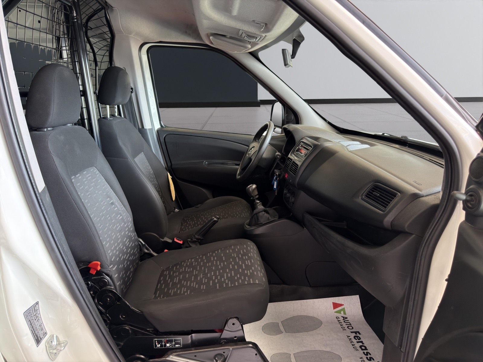 OPEL Combo 1.4i 2.2 L1H1-image-18