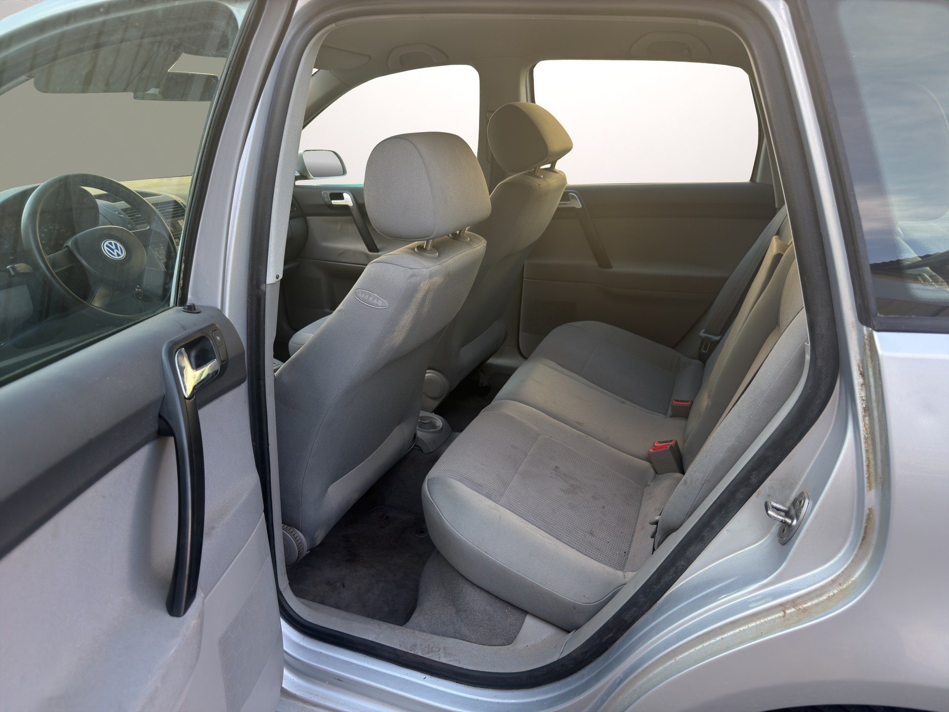 VW Polo 1.4 16V Highline-image-11