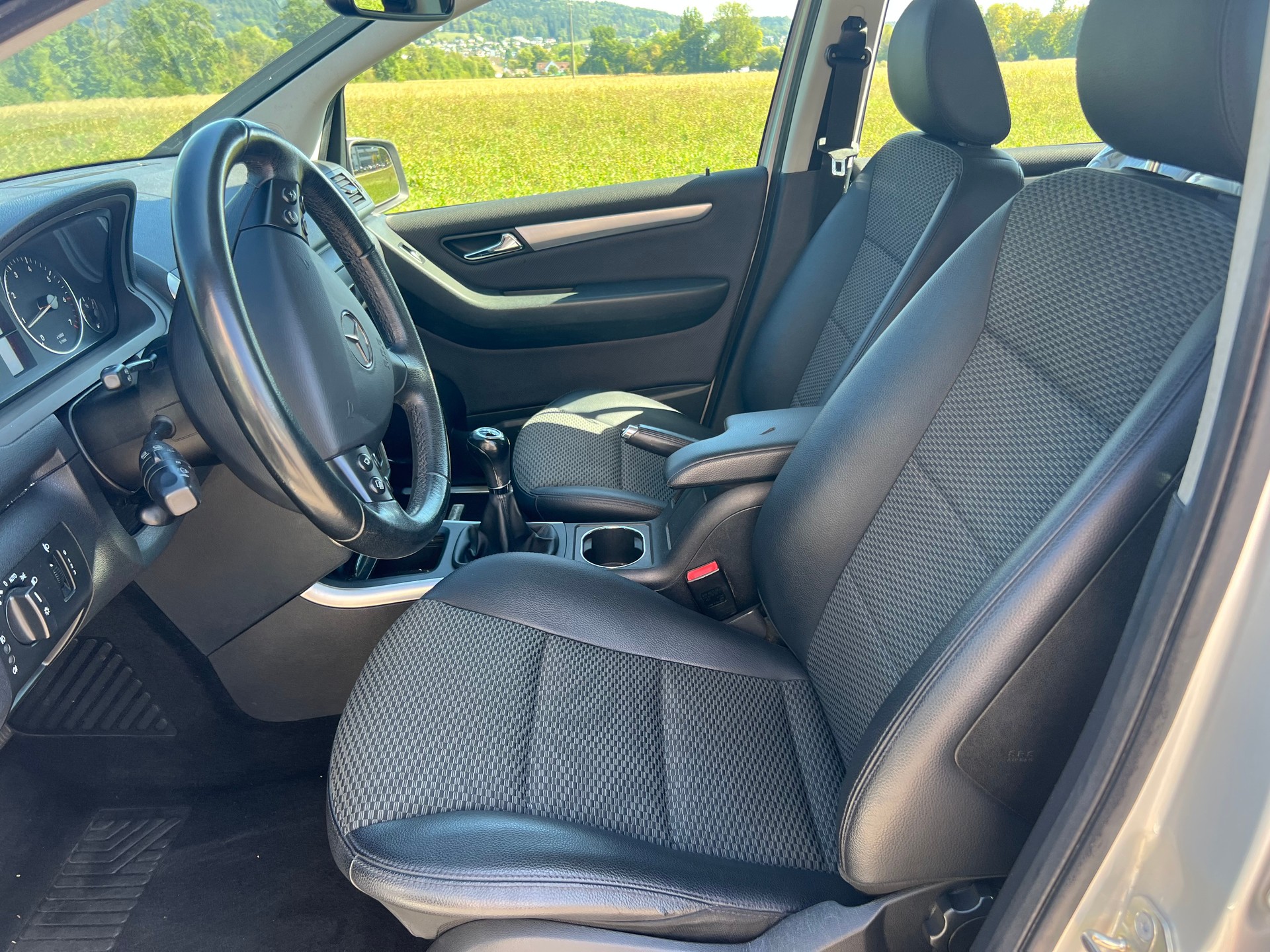 MERCEDES-BENZ A 180 (170) BlueEfficiency Avantgarde-image-5