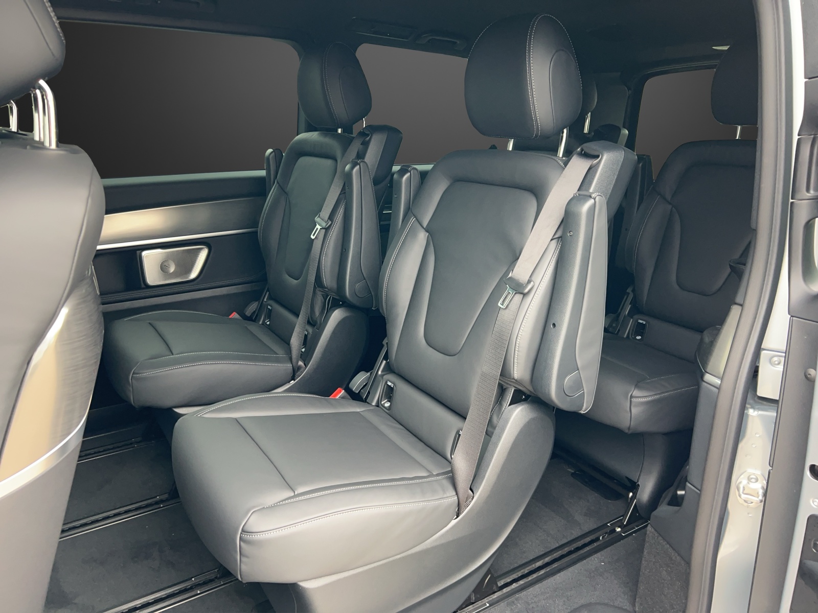 MERCEDES-BENZ V 300 d lang 4Matic Exclusive 9G-Tronic-image-7