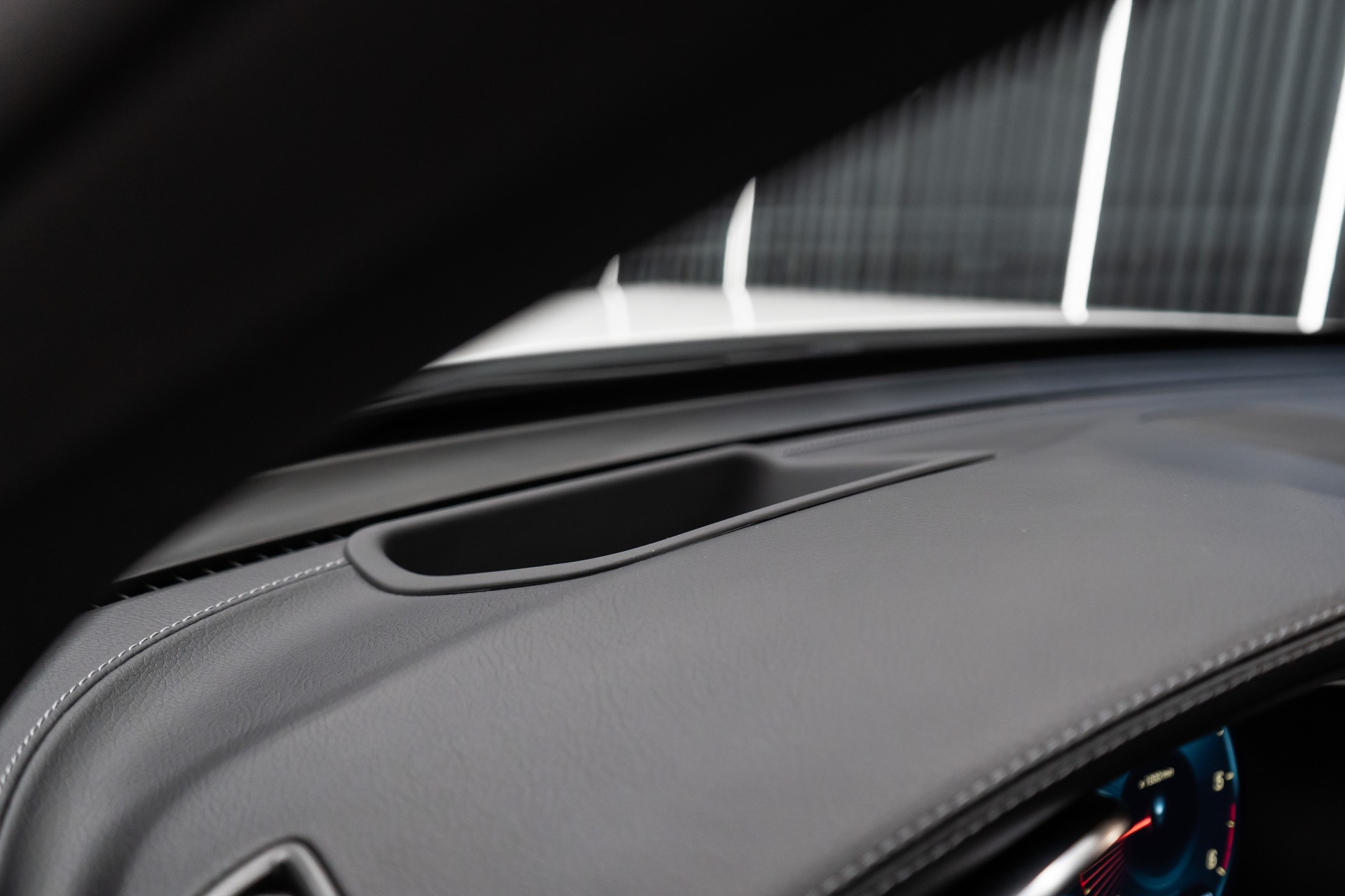 MERCEDES-BENZ GLC 220 d AMG Line 4Matic 9G-Tronic-image-29