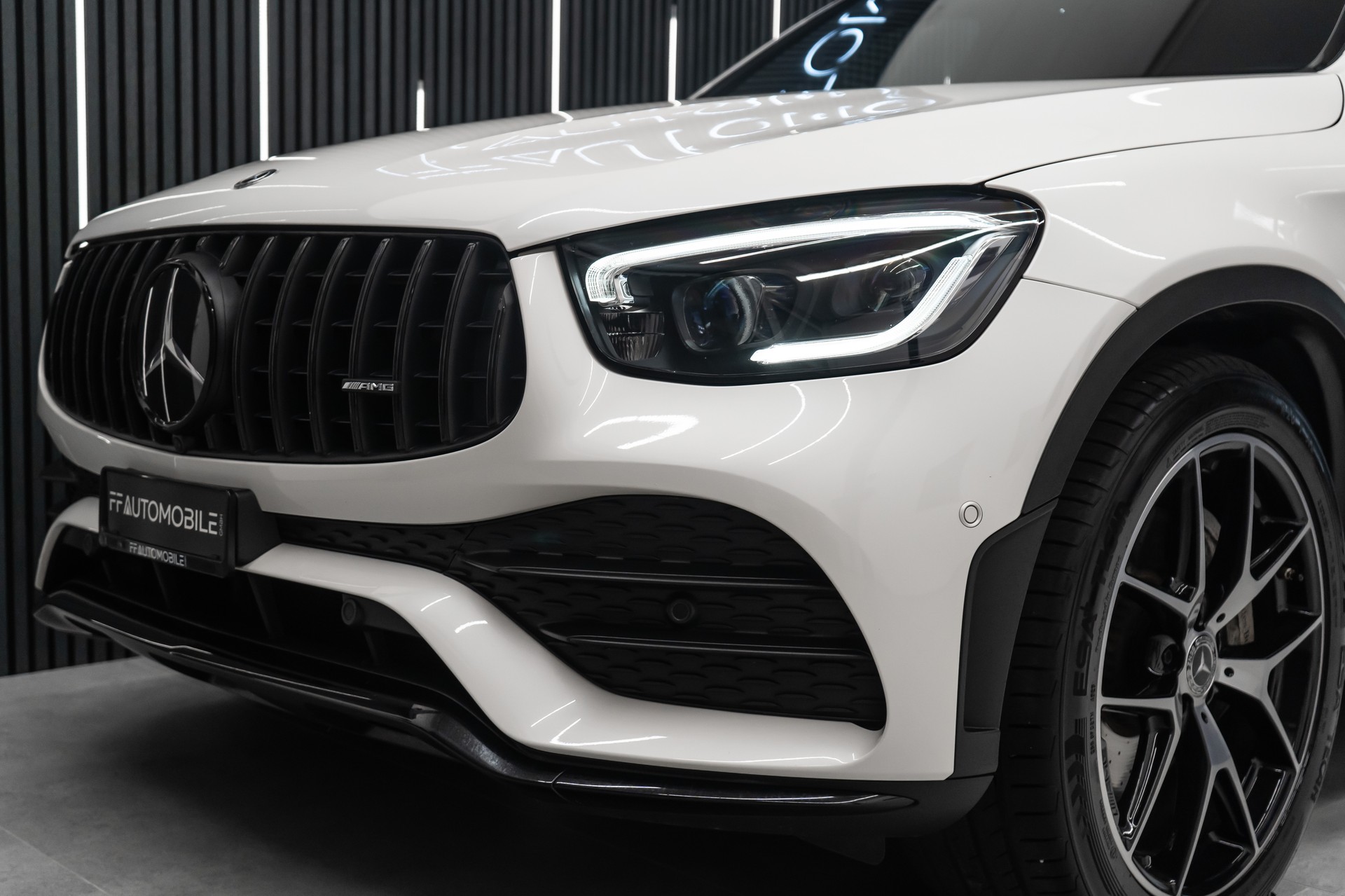 MERCEDES-BENZ GLC 220 d AMG Line 4Matic 9G-Tronic-image-4