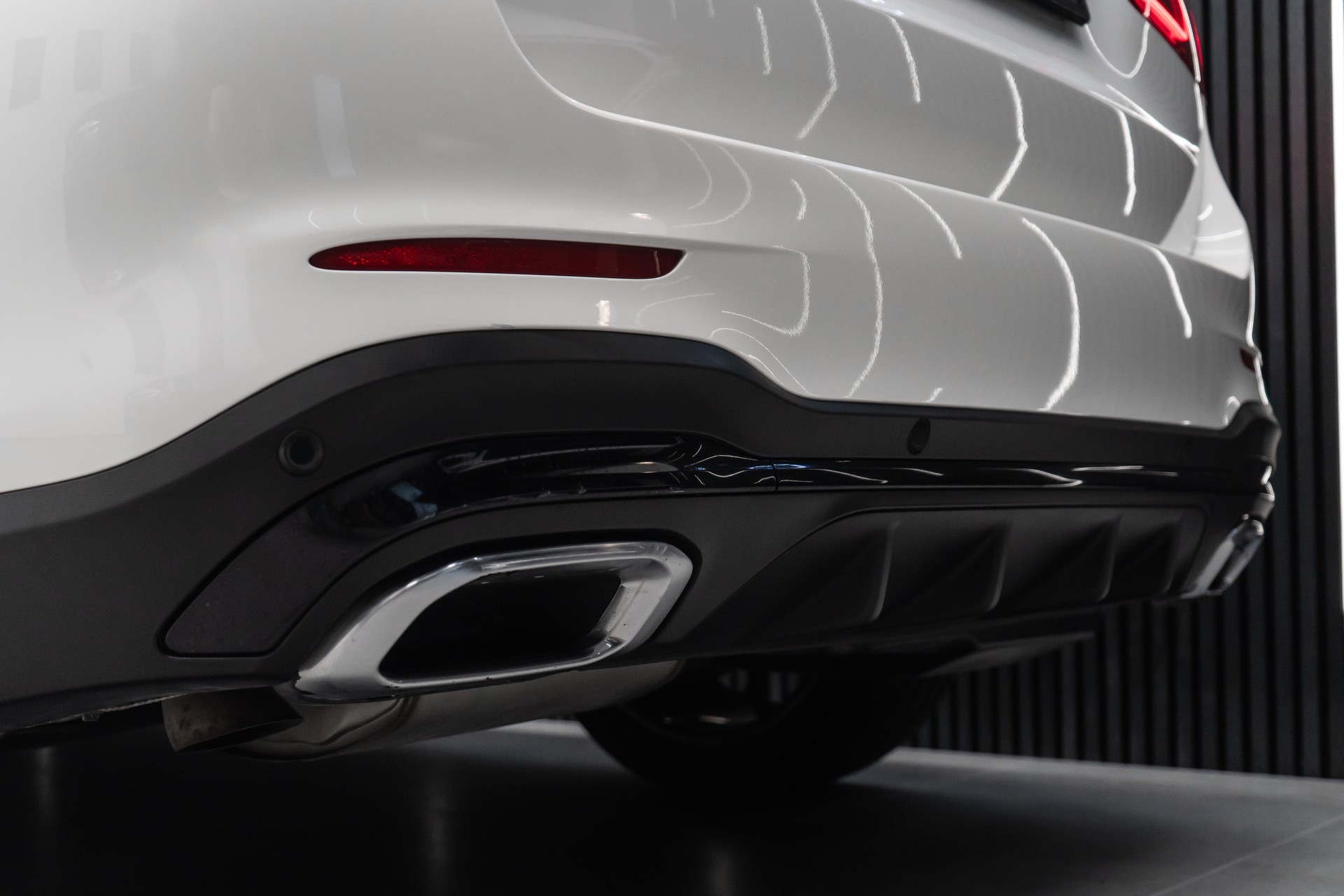 MERCEDES-BENZ GLC 220 d AMG Line 4Matic 9G-Tronic-image-11