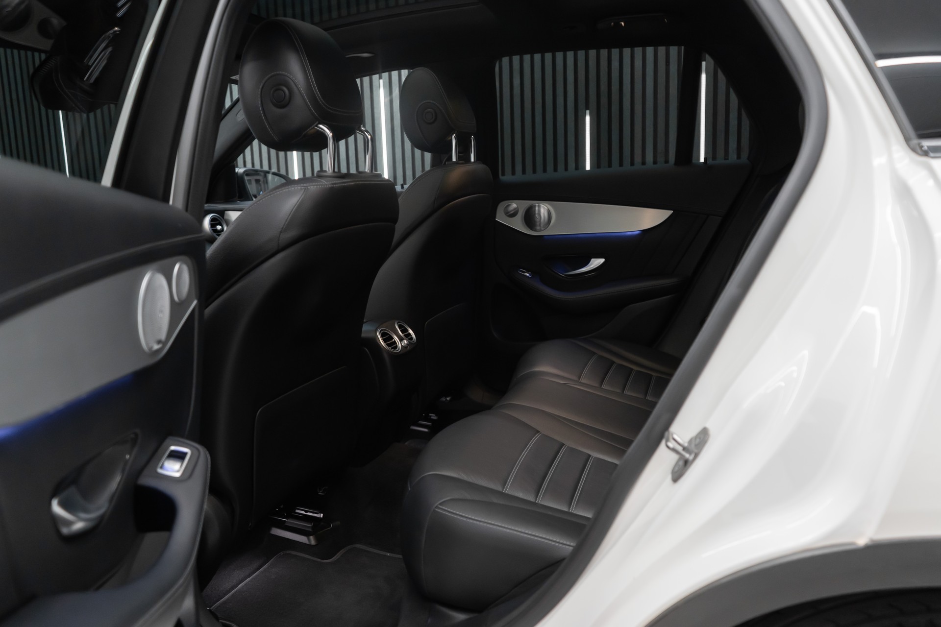 MERCEDES-BENZ GLC 220 d AMG Line 4Matic 9G-Tronic-image-30