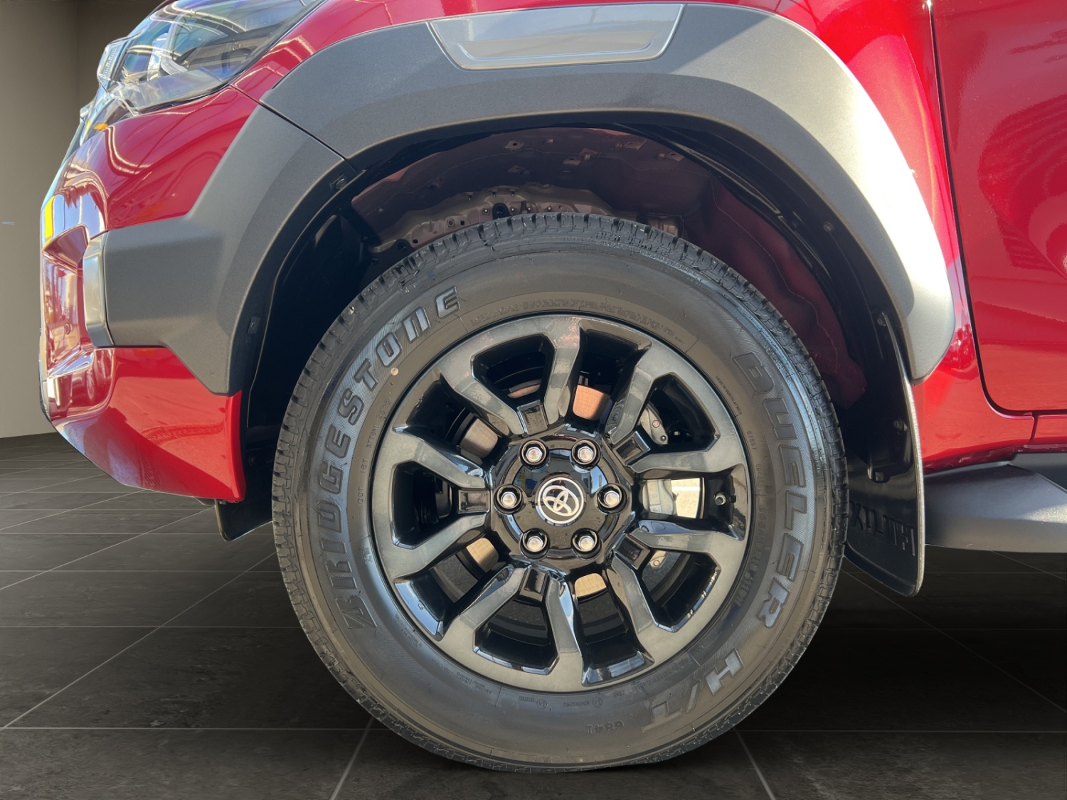 TOYOTA Hilux Double Cab.-Pick-up 2.8 D-4D 204 Invincible MHEV-image-17