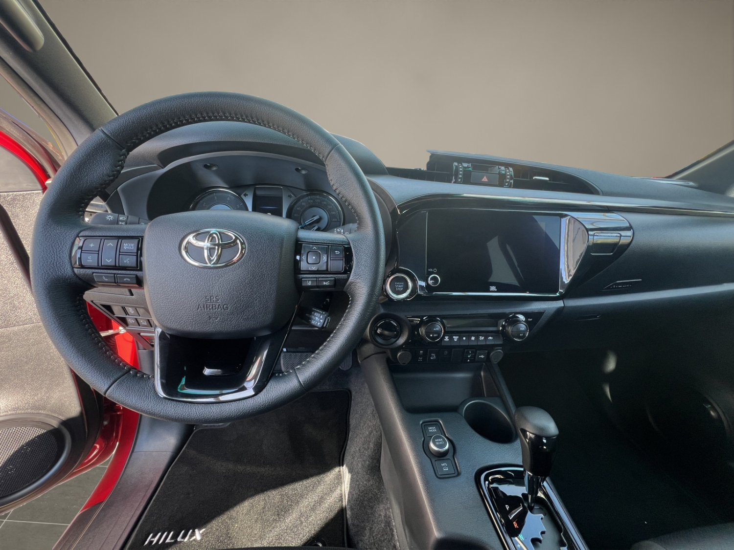 TOYOTA Hilux Double Cab.-Pick-up 2.8 D-4D 204 Invincible MHEV-image-8