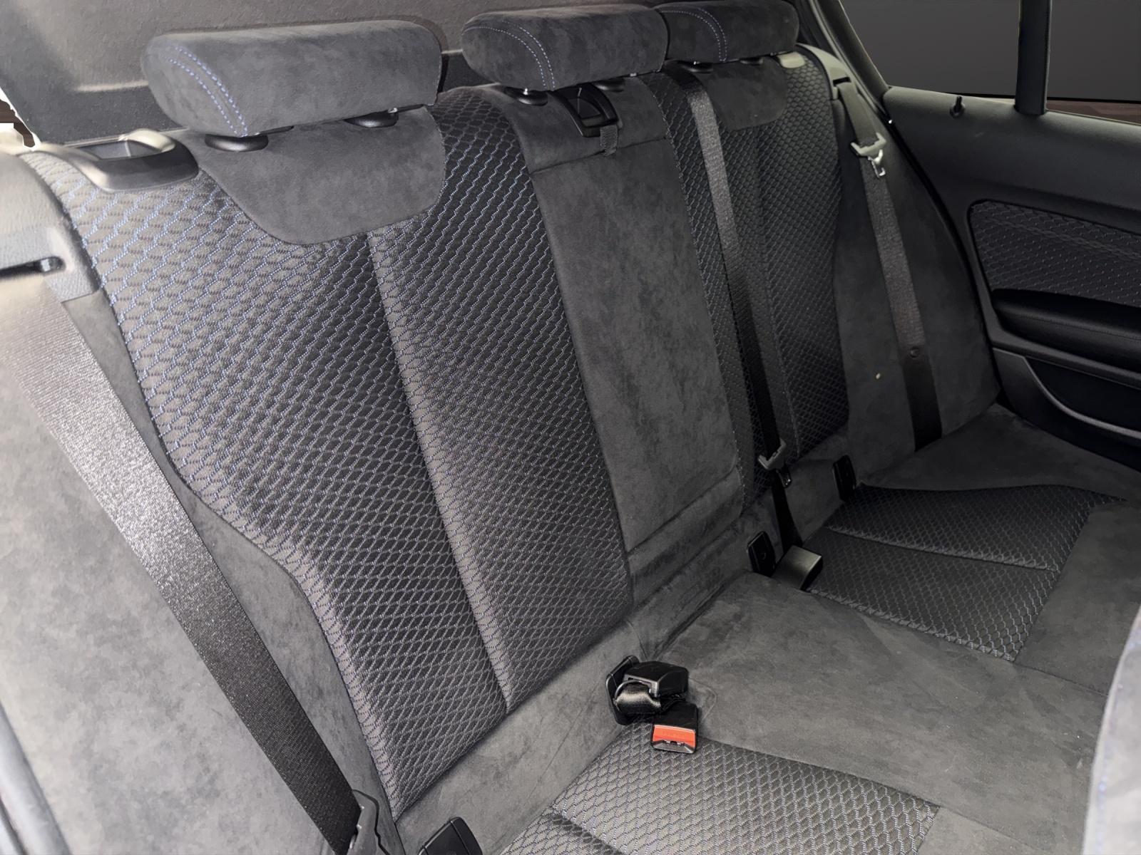 BMW M140i xDrive-image-18