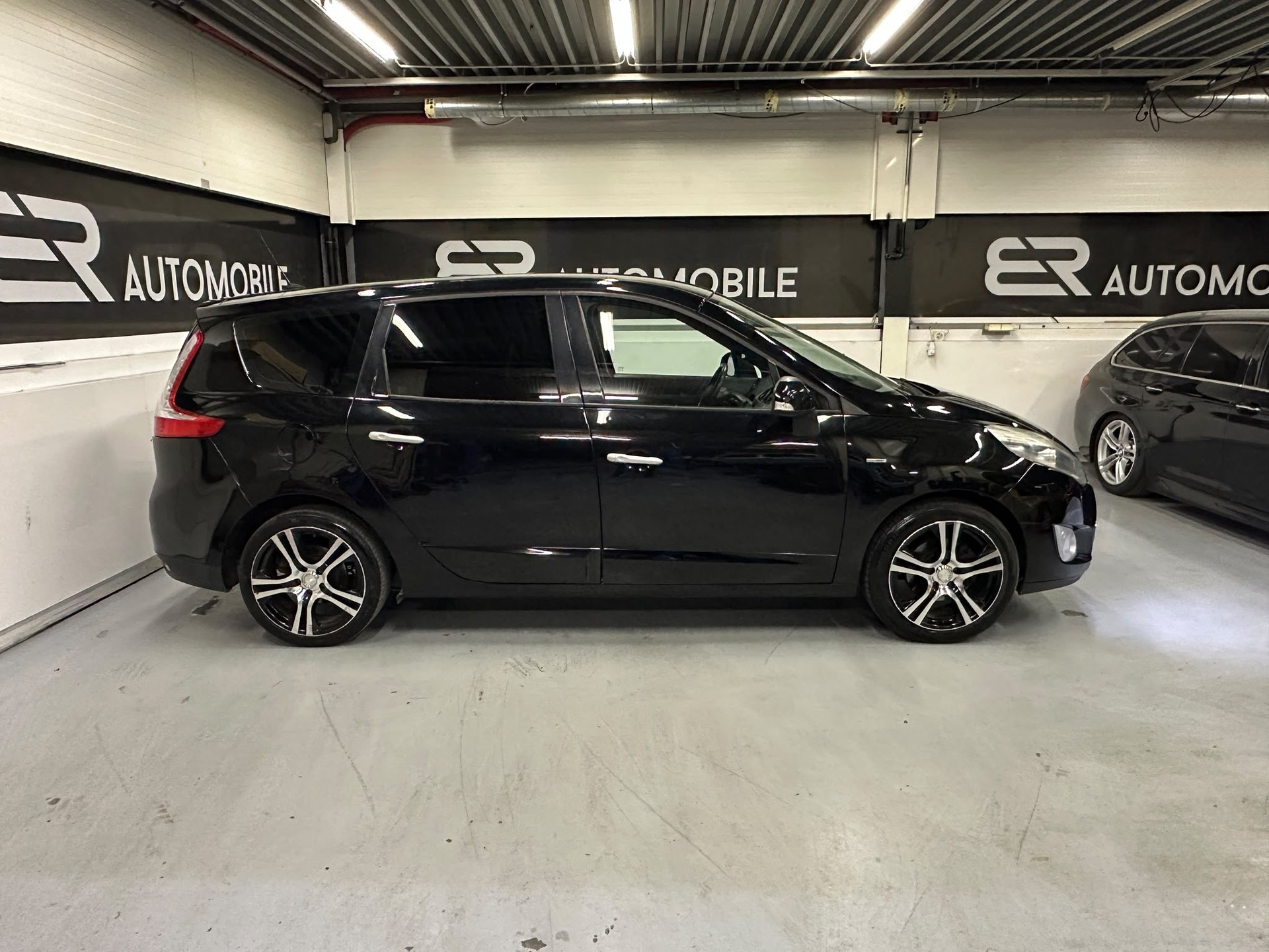 RENAULT Grand Scénic 1.5 dCi Bose EDC-image-5