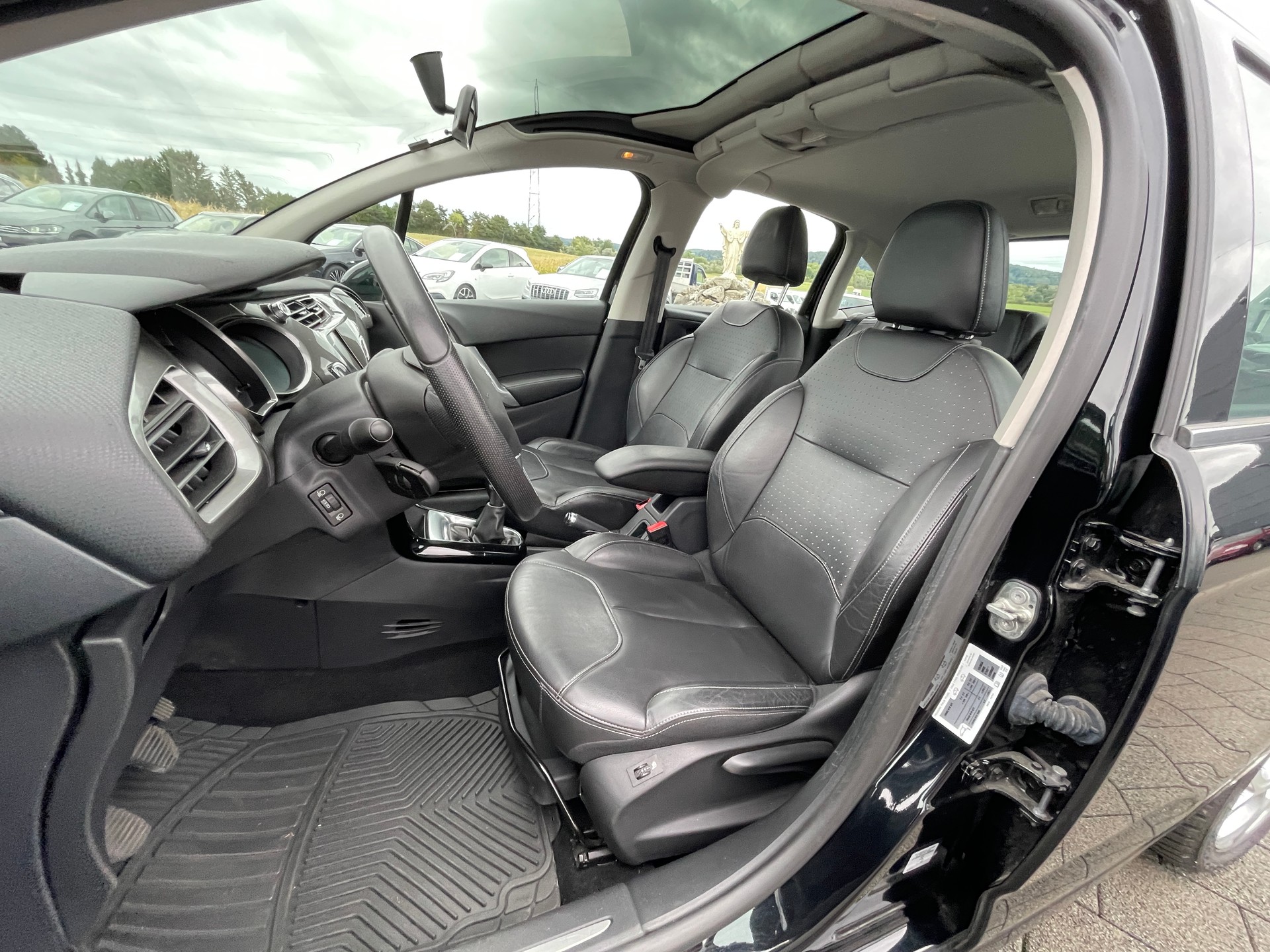 CITROEN C3 1.6i 16V Exclusive-image-11