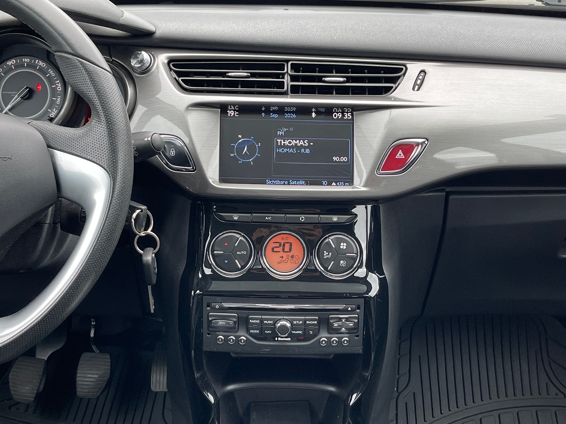 CITROEN C3 1.6i 16V Exclusive-image-9