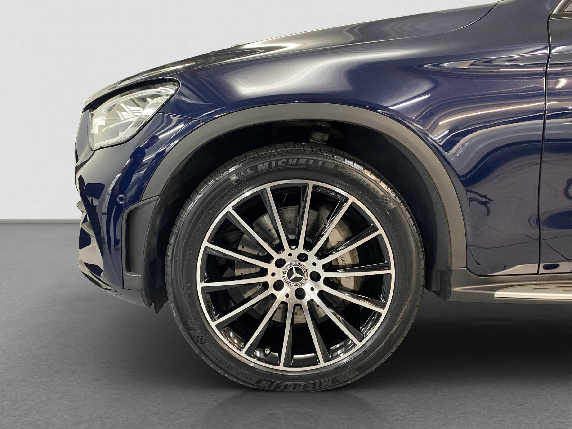 MERCEDES-BENZ GLC 220 d AMG Line 4MATIC-image-5