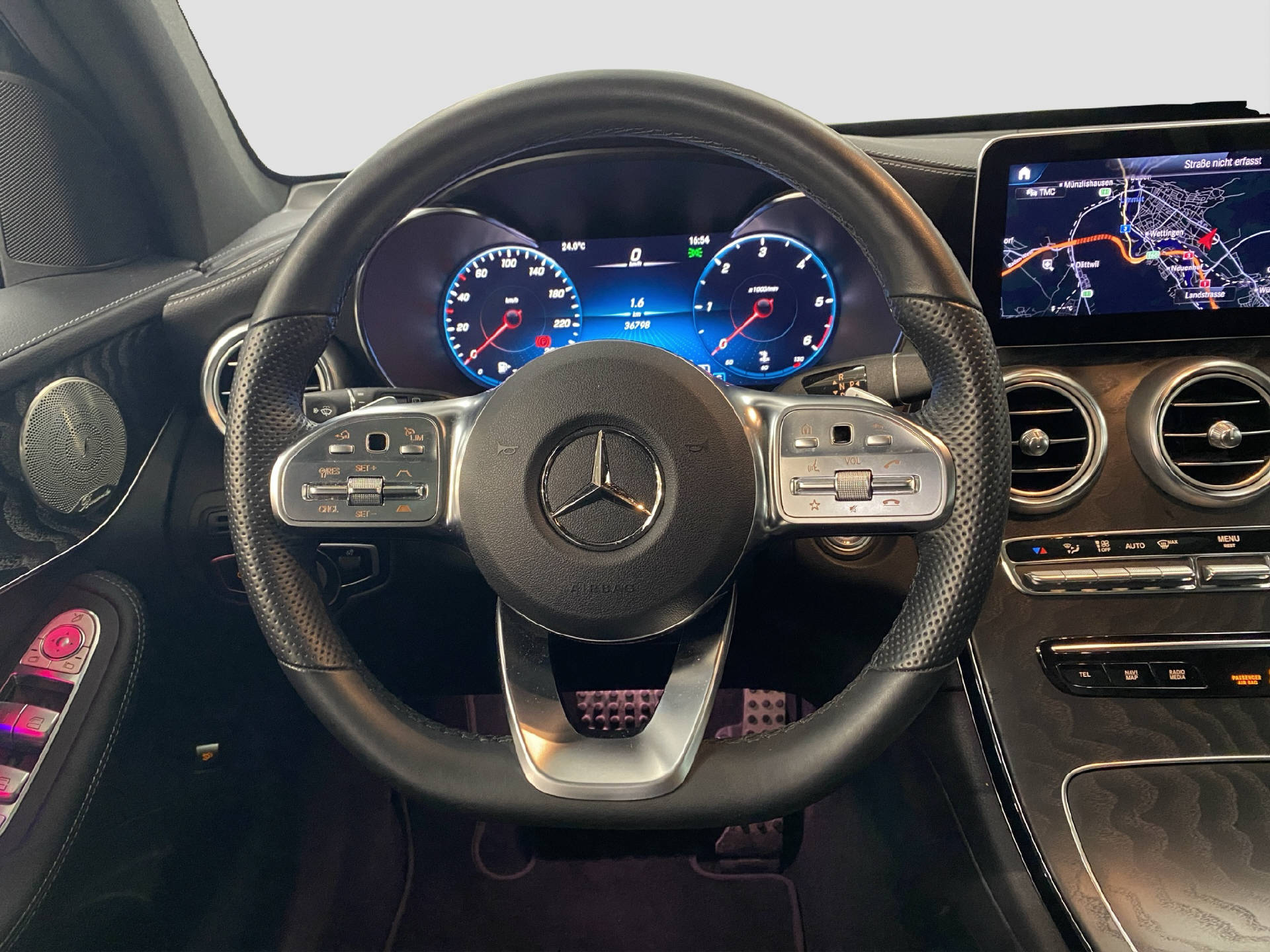 MERCEDES-BENZ GLC 220 d AMG Line 4MATIC-image-8