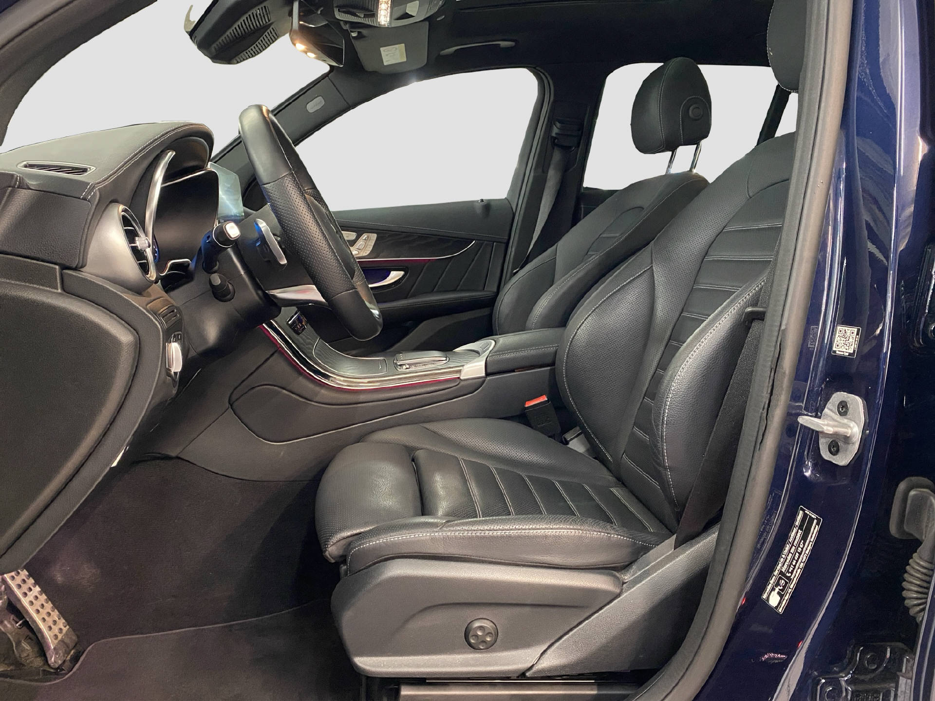 MERCEDES-BENZ GLC 220 d AMG Line 4MATIC-image-6