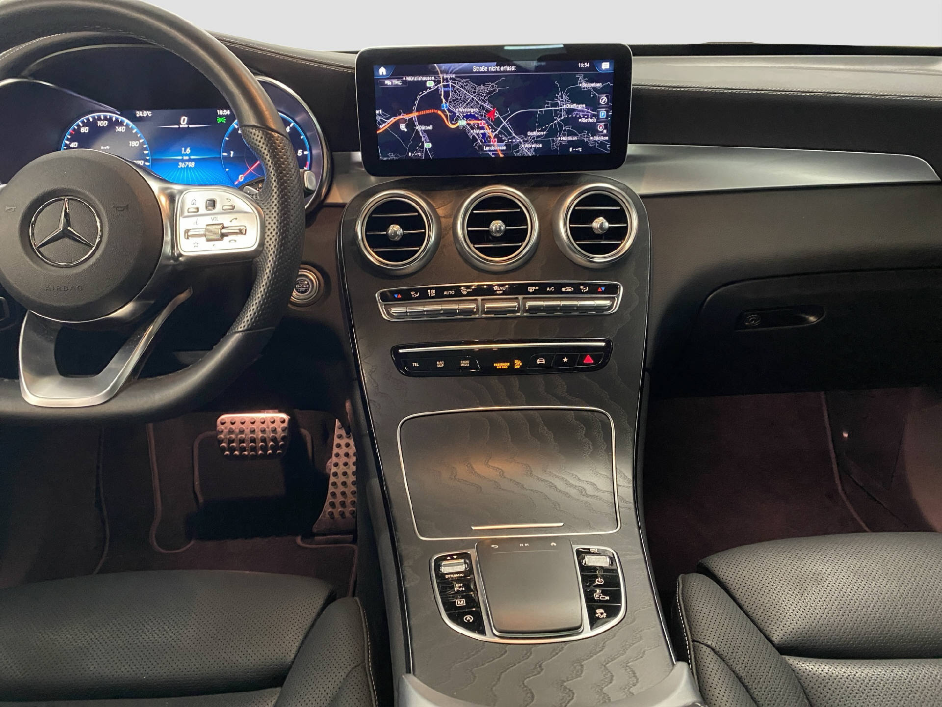 MERCEDES-BENZ GLC 220 d AMG Line 4MATIC-image-9