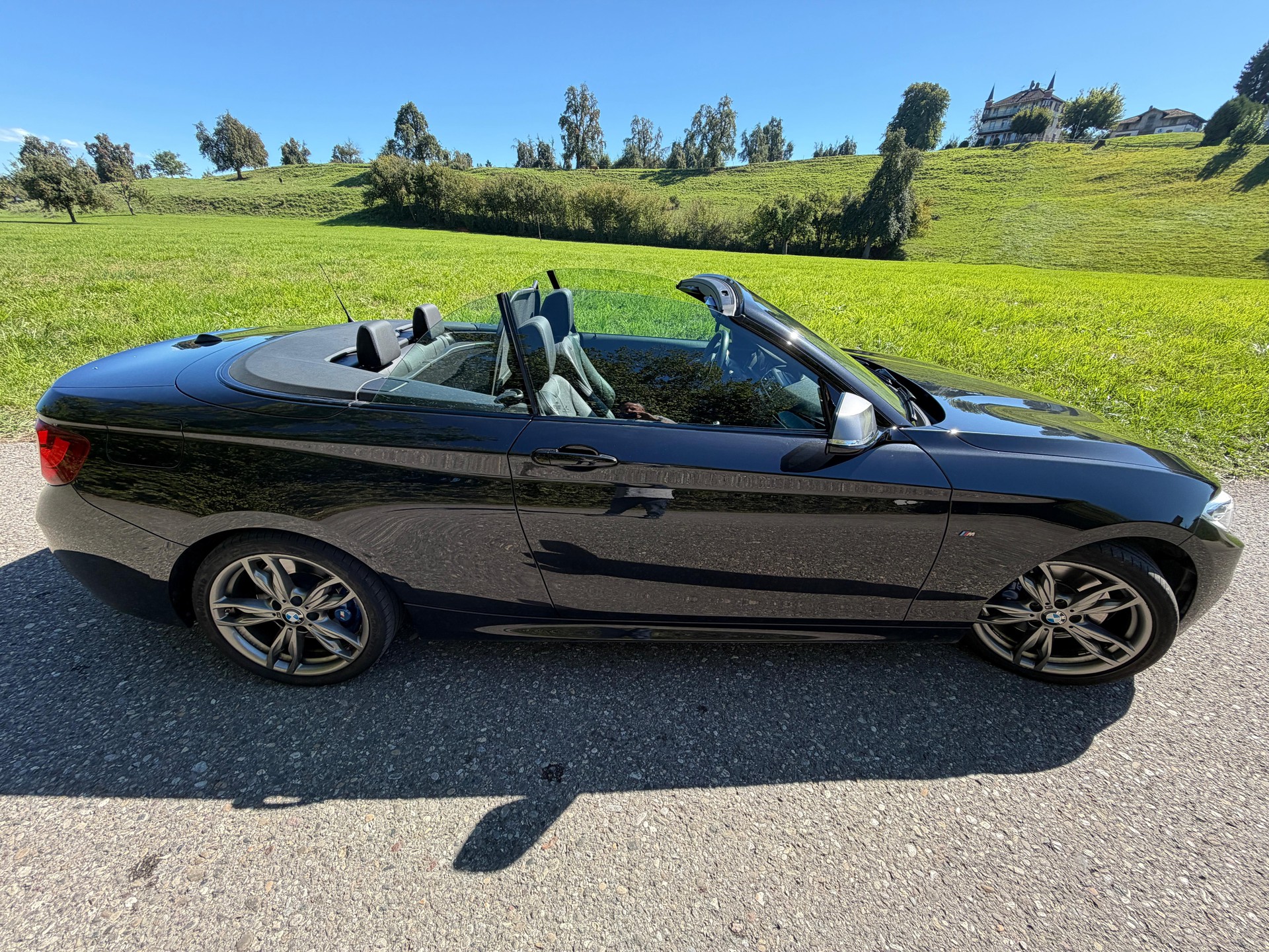 BMW M240i xDrive-image-0