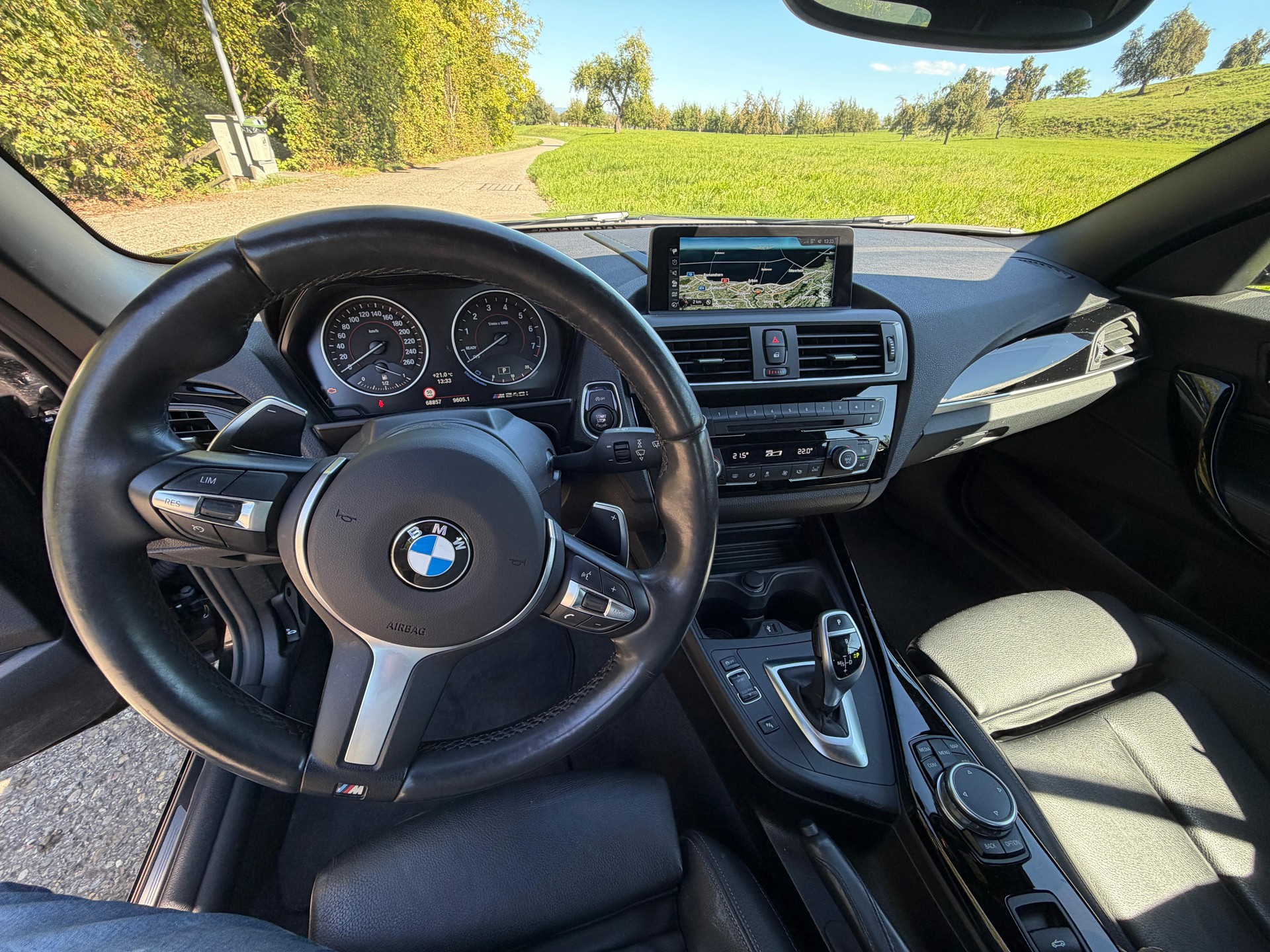 BMW M240i xDrive-image-4