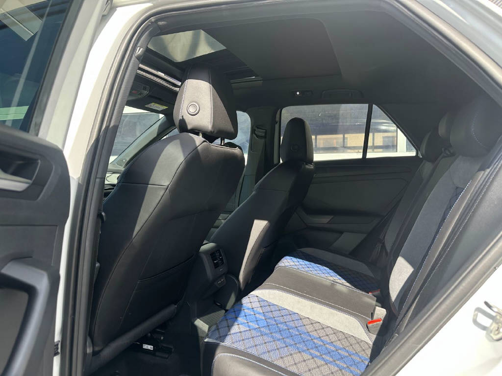 VW T-Roc 2.0 TSI R DSG 4motion (CH)-image-8