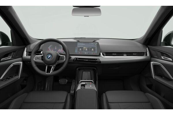 BMW iX1 20 M Sport eDrive U11 (CH) AHK-750kg 📍 ** Action Leasing à 2.88% Jusqu'au 30.09.2026 **-image-3