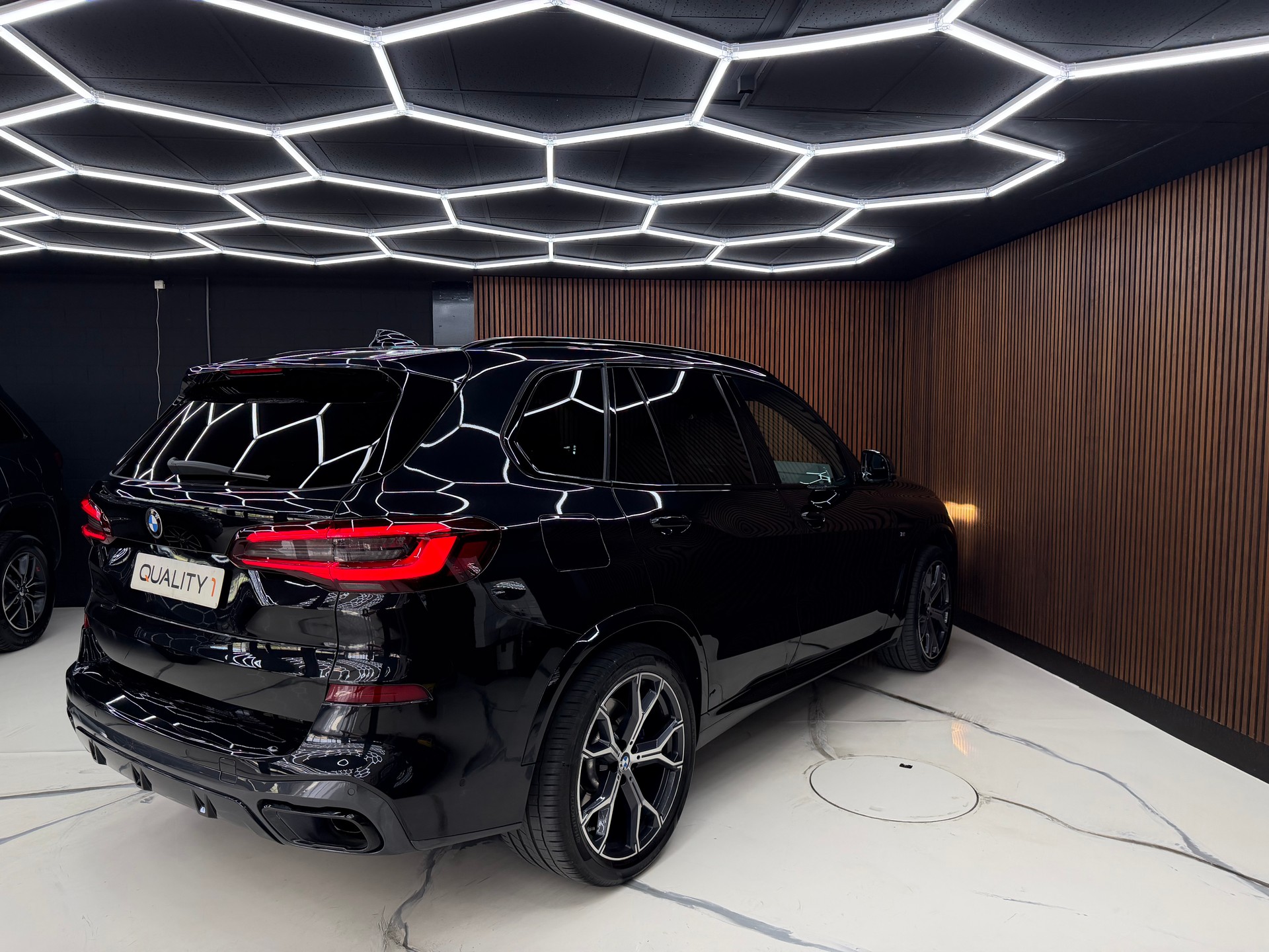 BMW X5 xDrive 48V 40d M Sport Steptronic-image-4