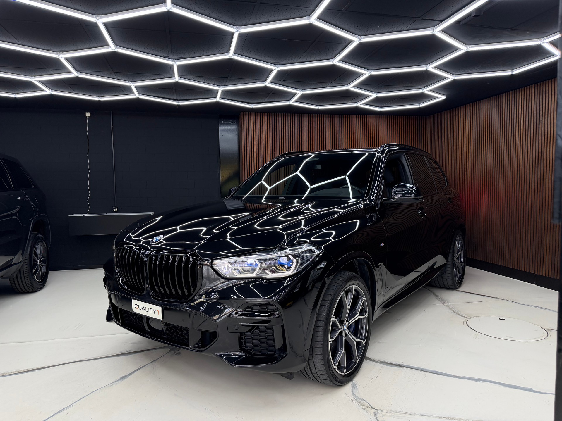 BMW X5 xDrive 48V 40d M Sport Steptronic-image-0
