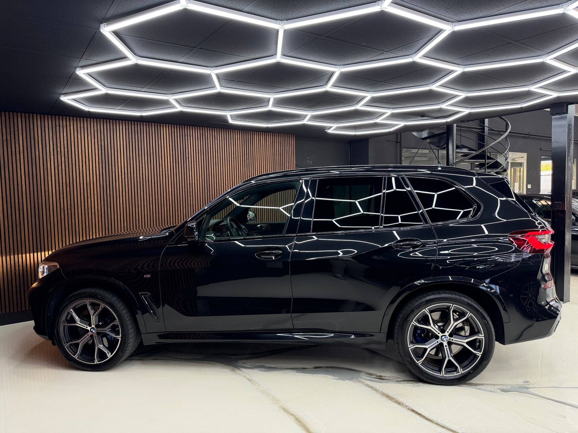 BMW X5 xDrive 48V 40d M Sport Steptronic-image-7