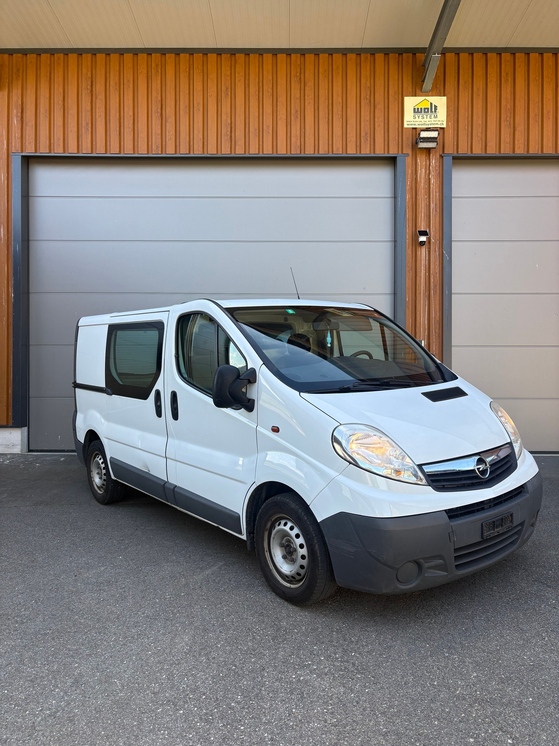OPEL Vivaro 2.0 CDTI 2.7t L1H1-image-1