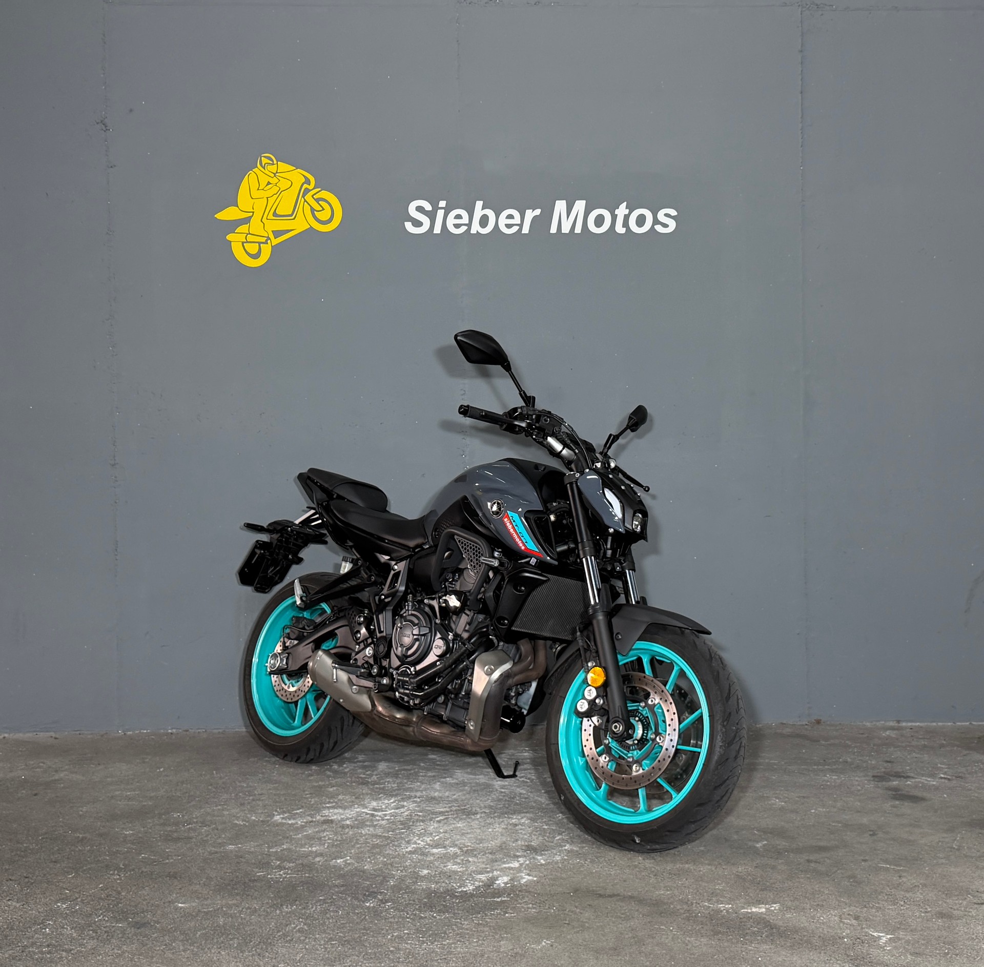 YAMAHA MT-07 (35KW)-showroom-element-1