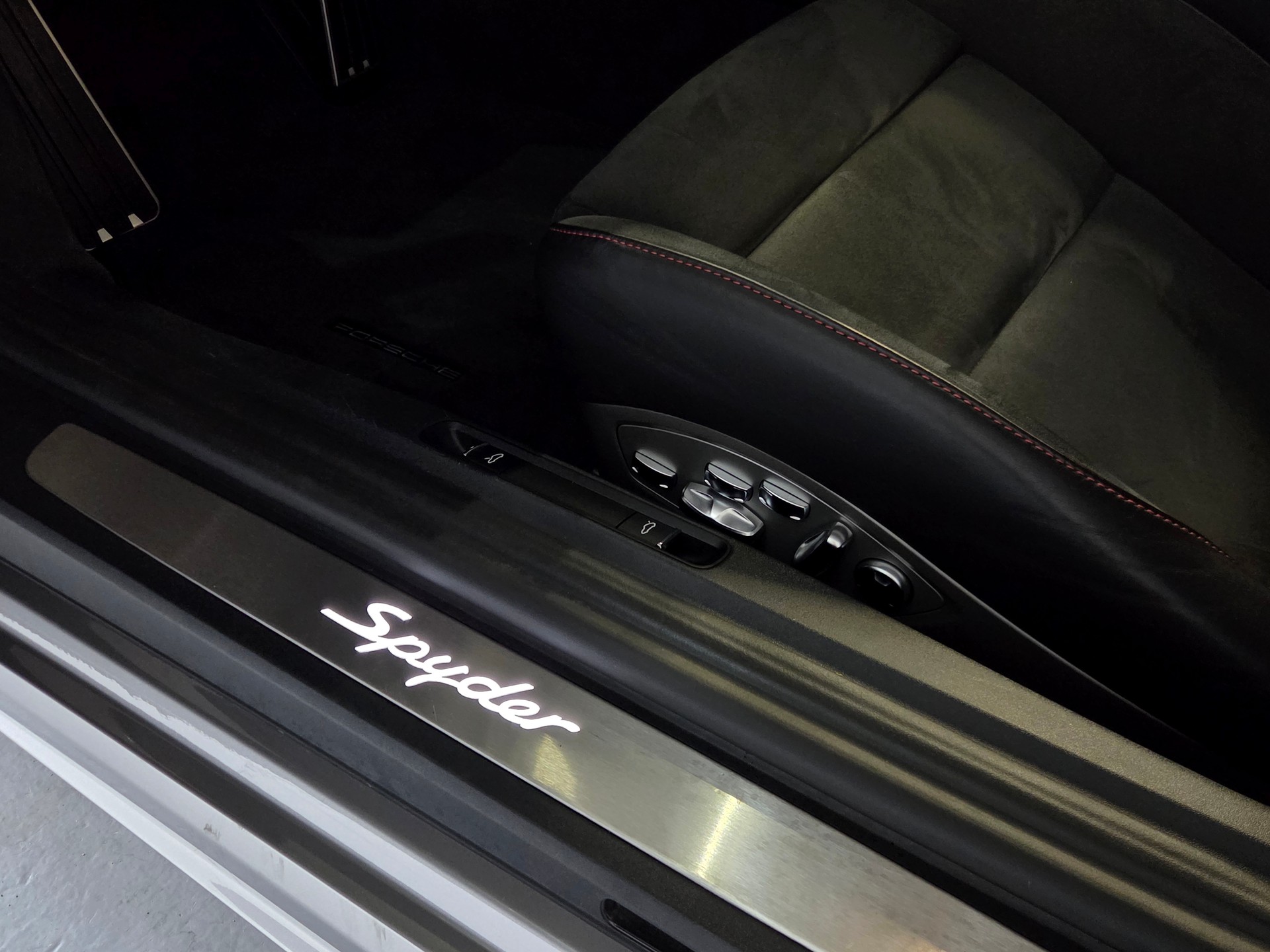 PORSCHE Boxster 718 4.0 Spyder PDK-image-20