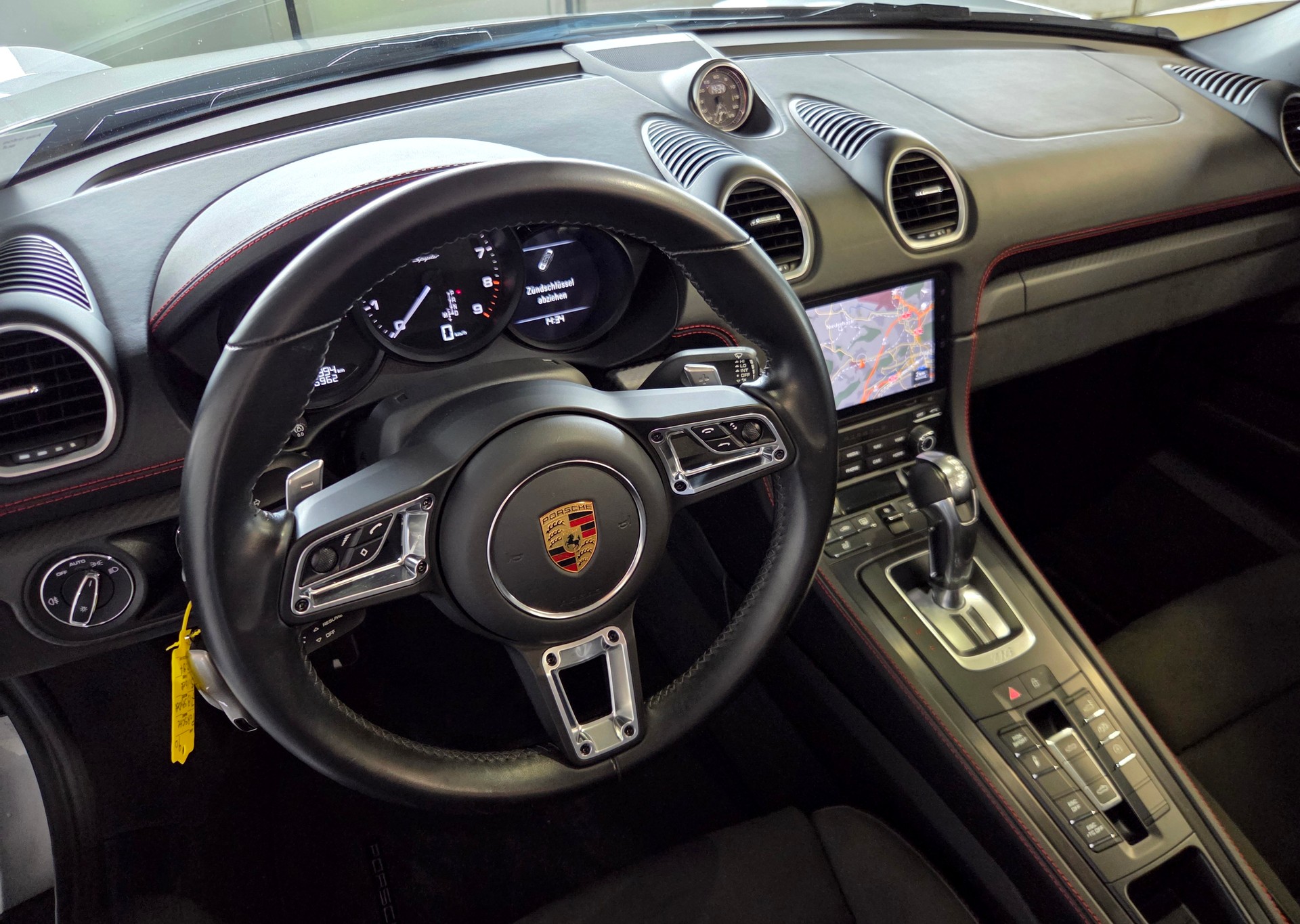 PORSCHE Boxster 718 4.0 Spyder PDK-image-14