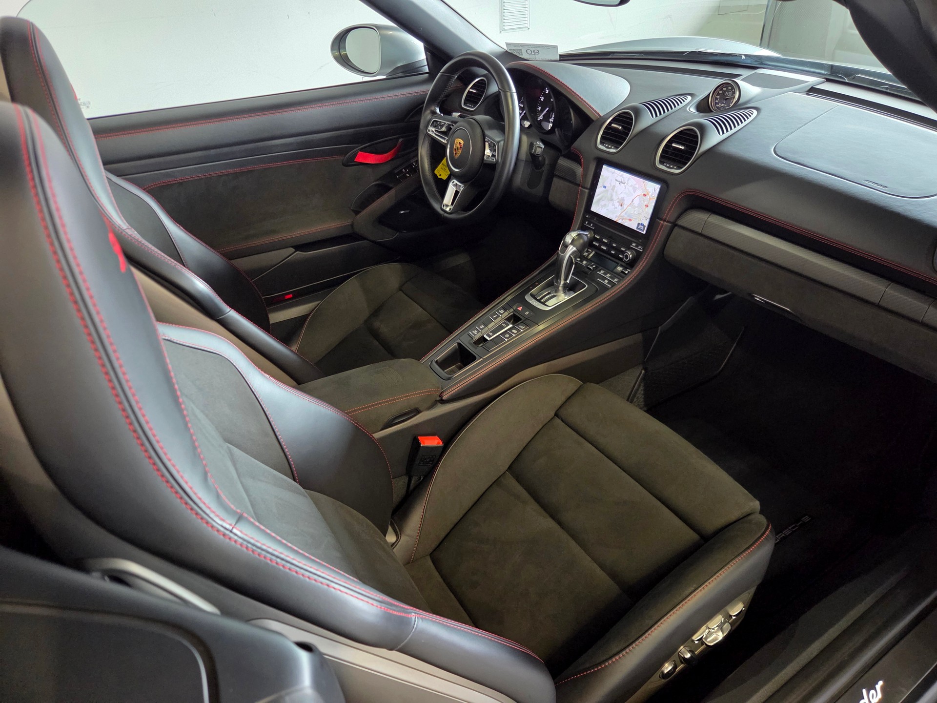PORSCHE Boxster 718 4.0 Spyder PDK-image-22