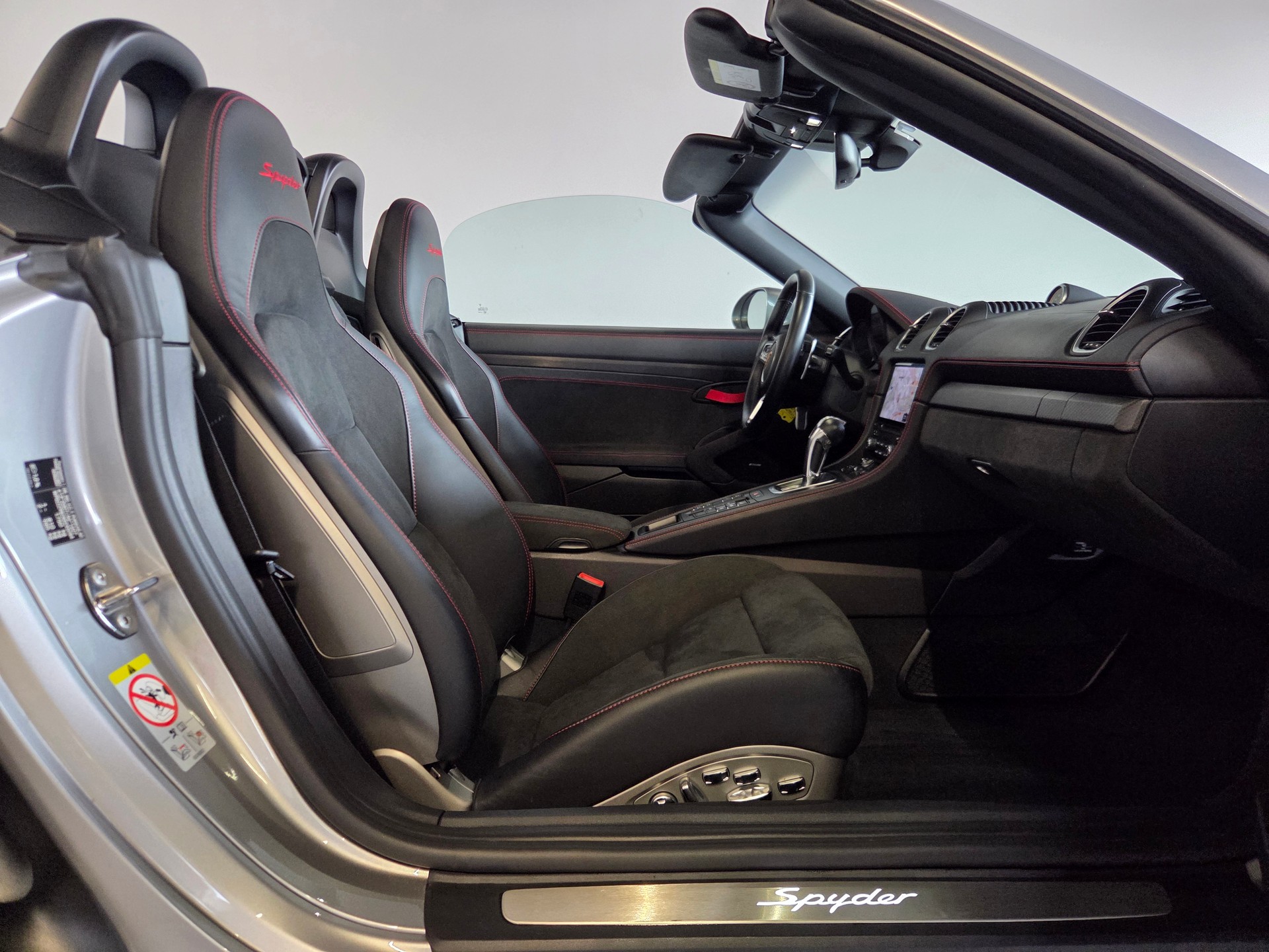 PORSCHE Boxster 718 4.0 Spyder PDK-image-17