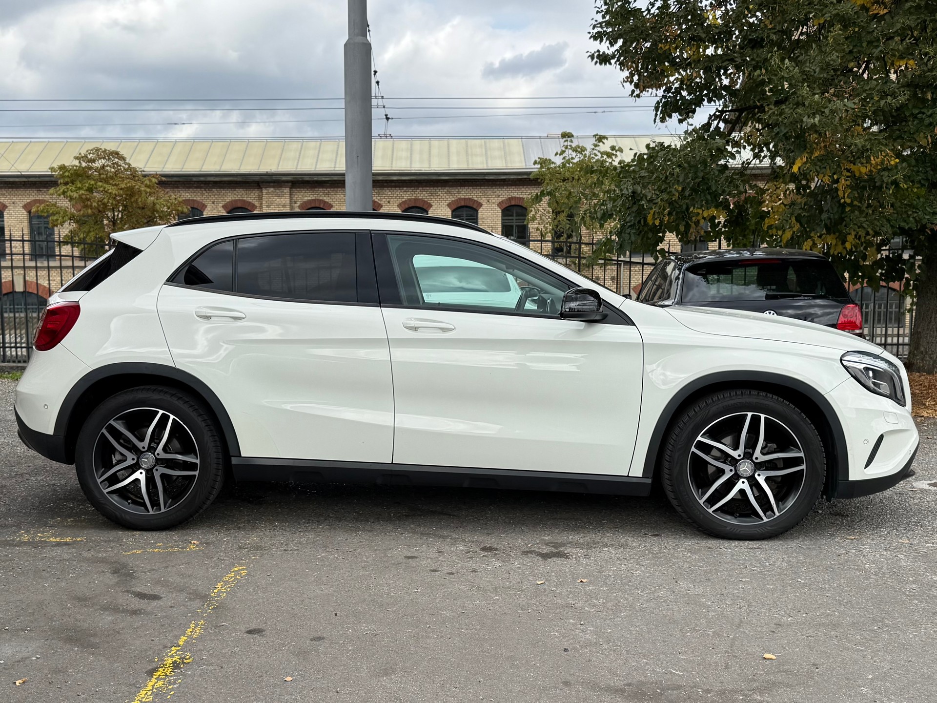 MERCEDES-BENZ GLA 200 CDI Night Star 7G-DCT-image-3