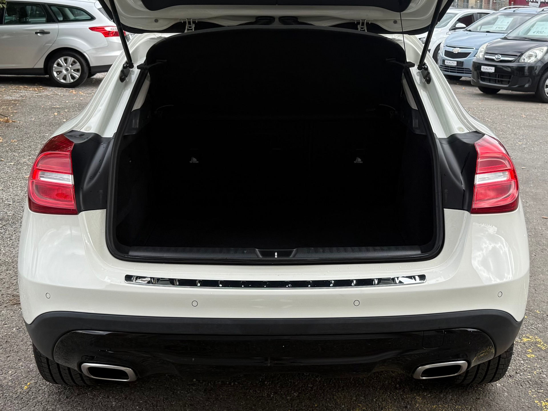 MERCEDES-BENZ GLA 200 CDI Night Star 7G-DCT-image-7