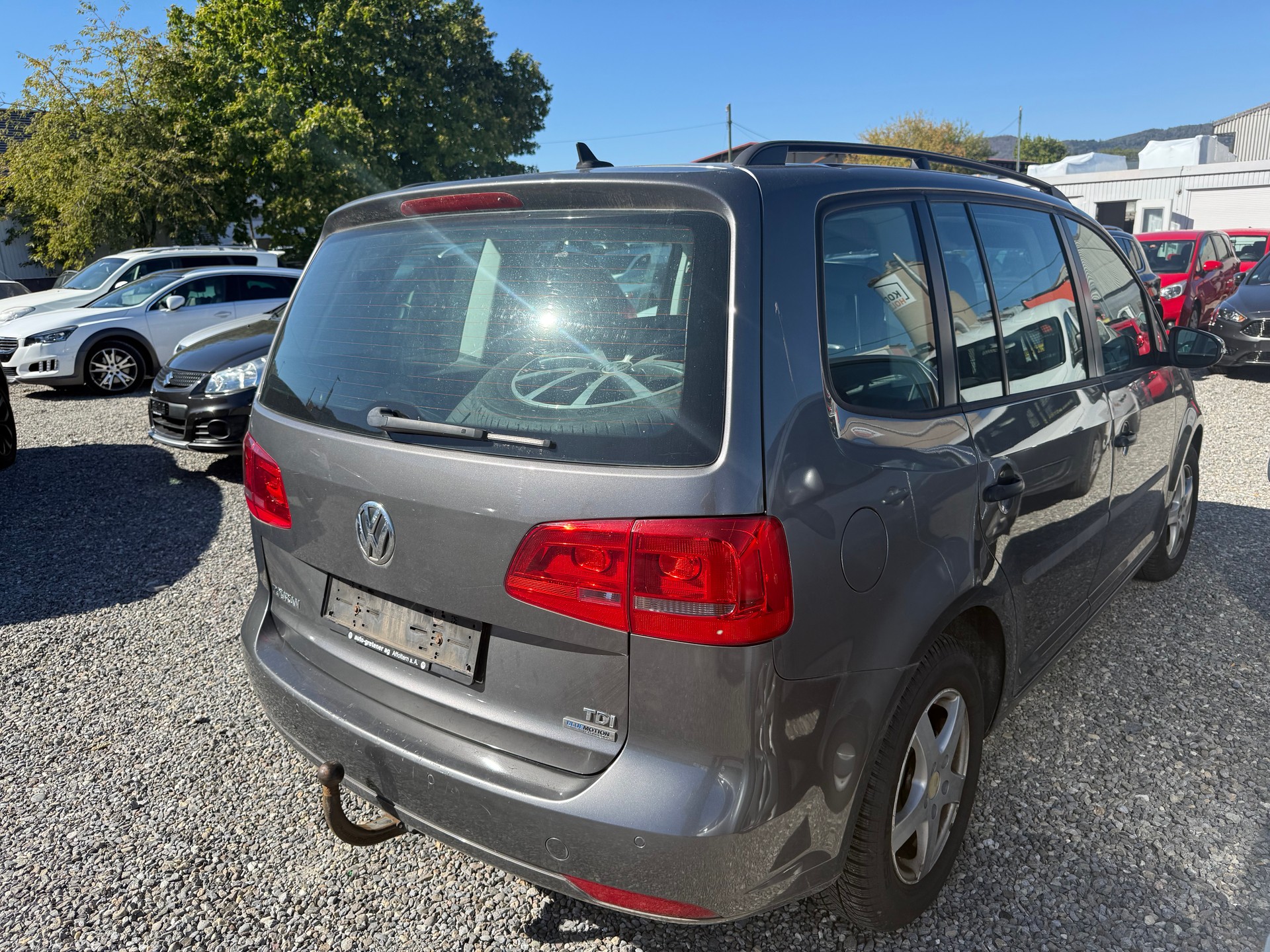 VW TOURAN-image-3