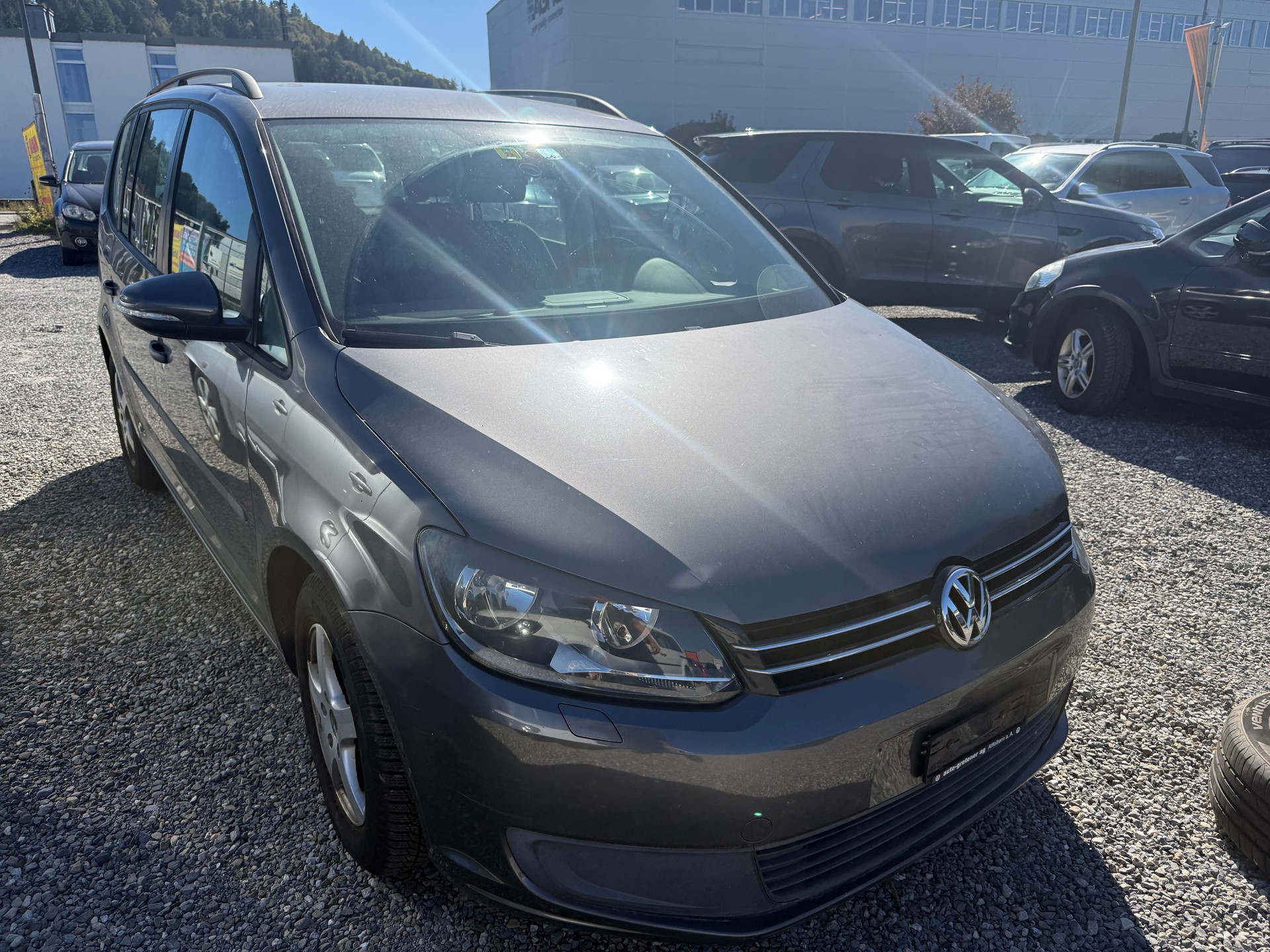 VW TOURAN-image-1