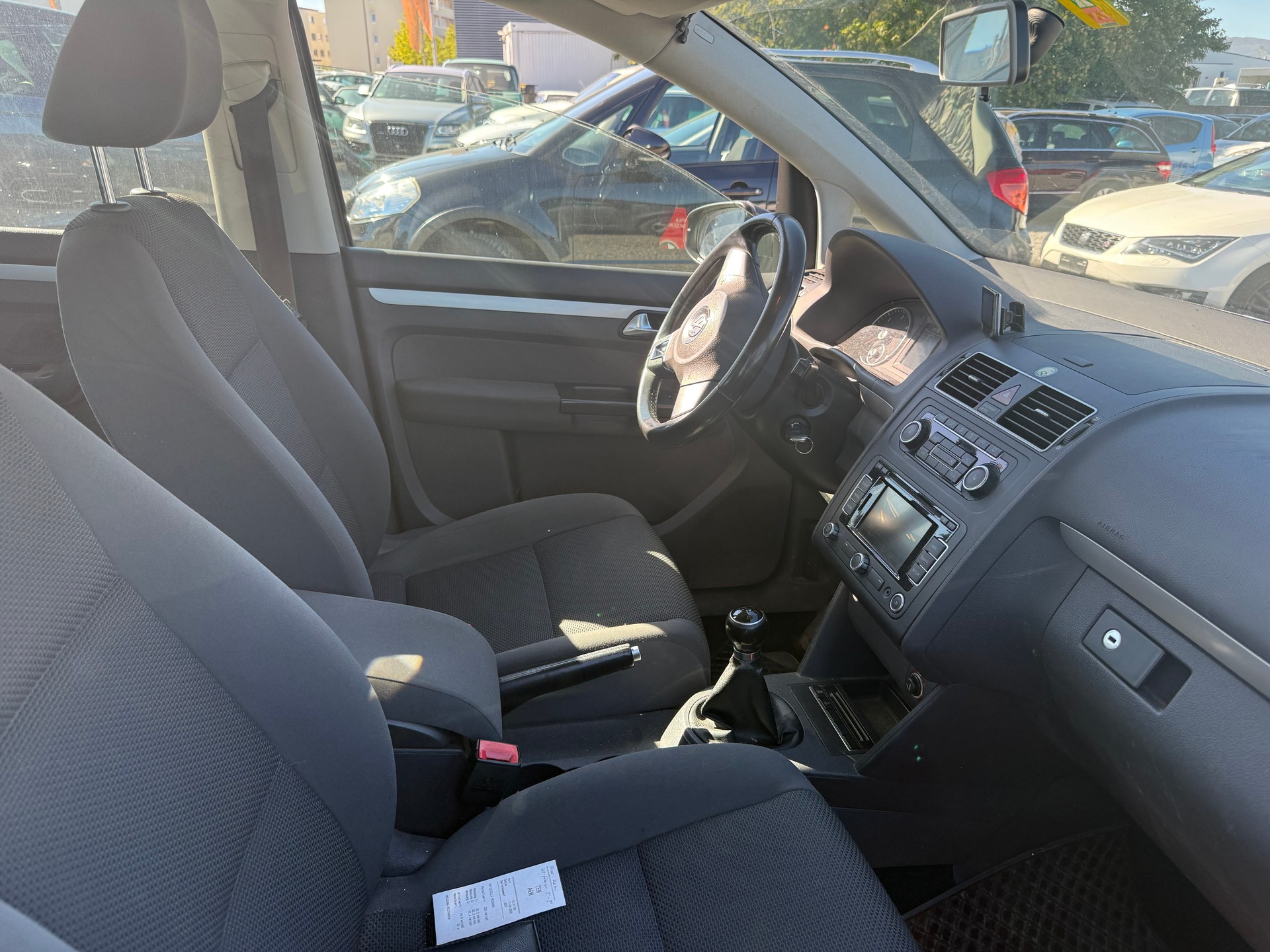 VW TOURAN-image-4