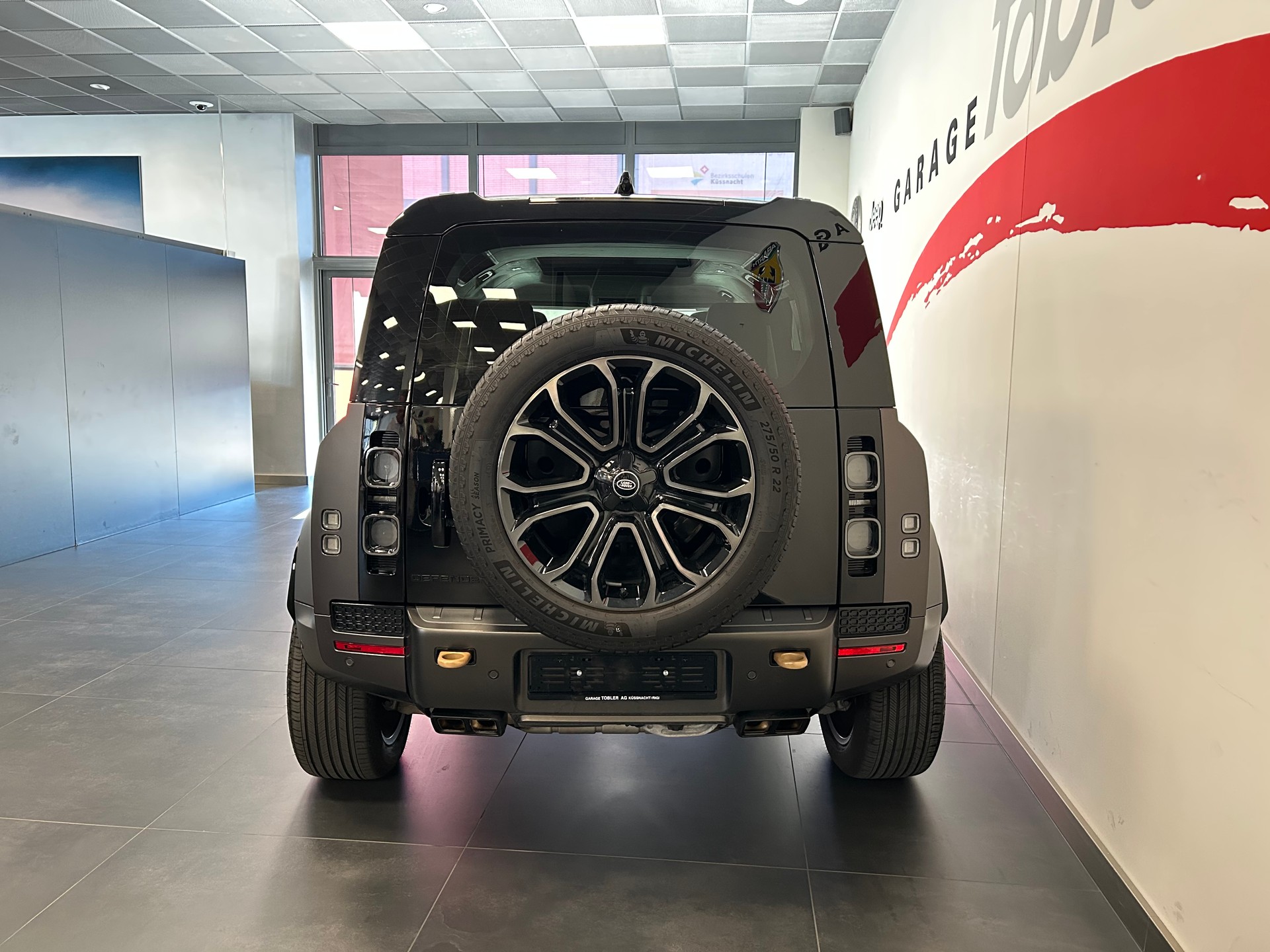 LAND ROVER Defender 110 635 V8 4.4 Octa AT8-image-23