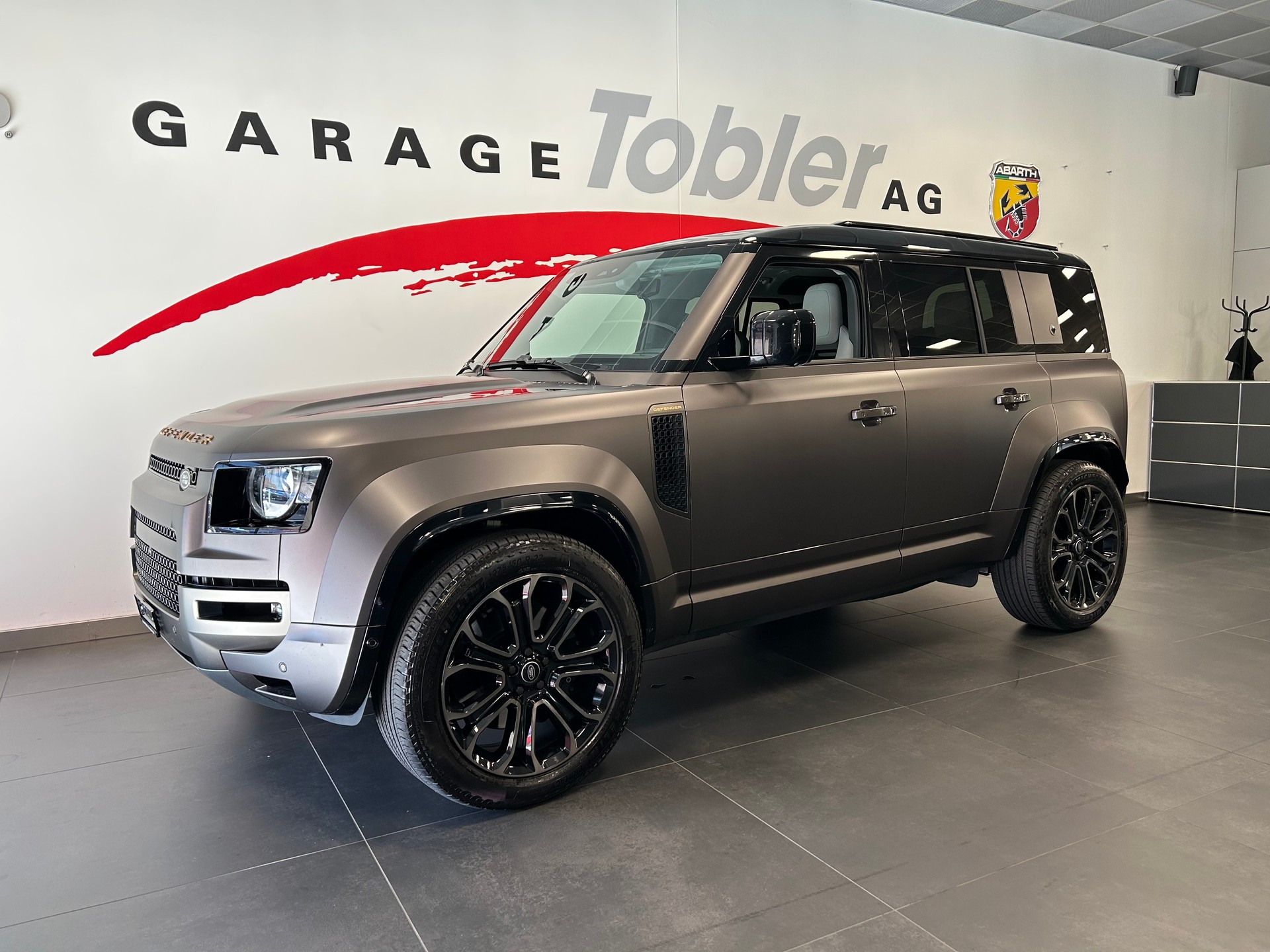 LAND ROVER Defender 110 635 V8 4.4 Octa AT8-image-6