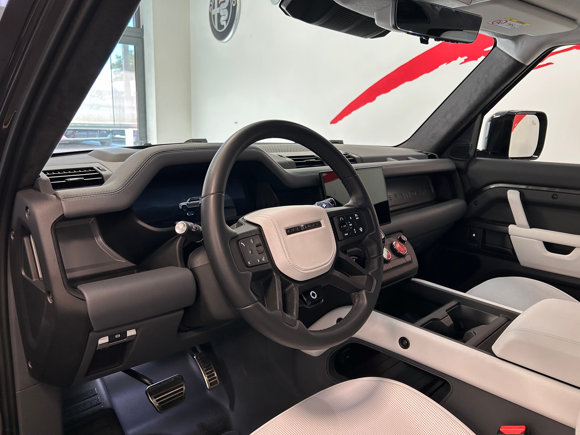 LAND ROVER Defender 110 635 V8 4.4 Octa AT8-image-11