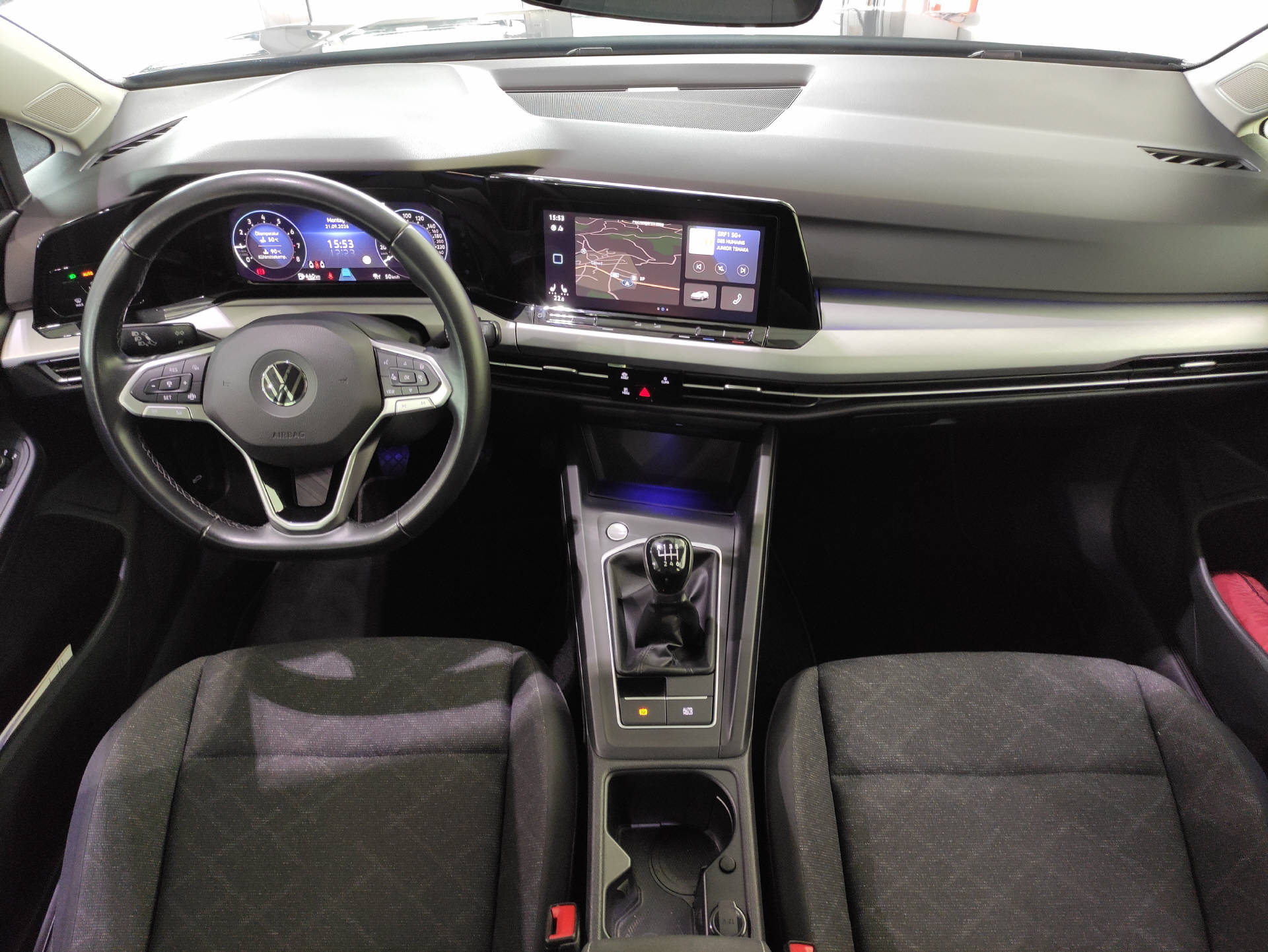 VW Golf VIII 1.0 TSI Life-image-13