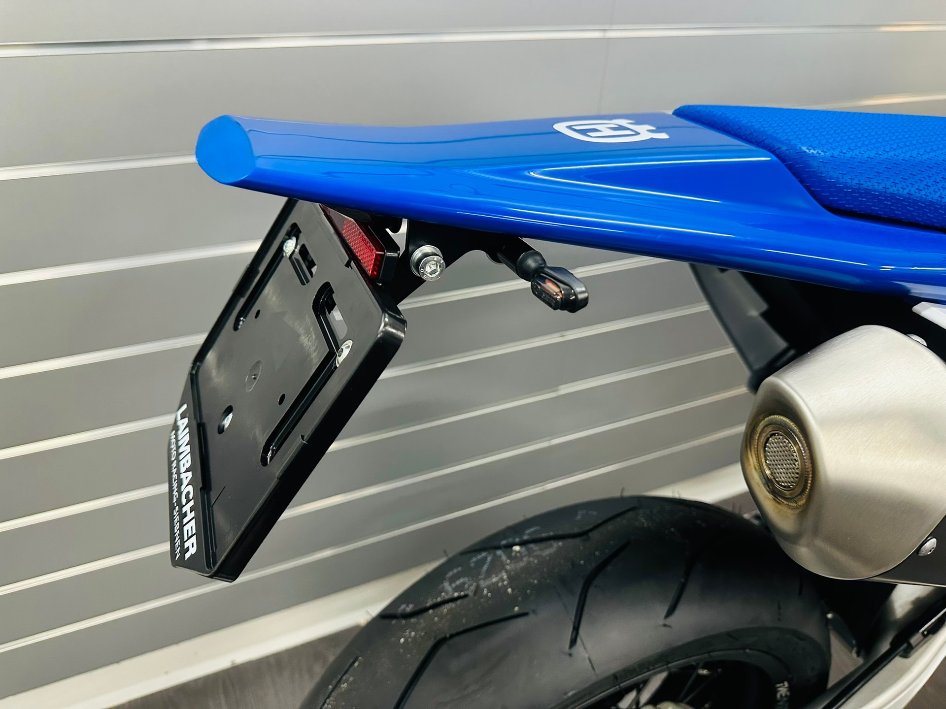 HUSQVARNA FE 450 / SUPERMOTO / MY 2027-showroom-element-2
