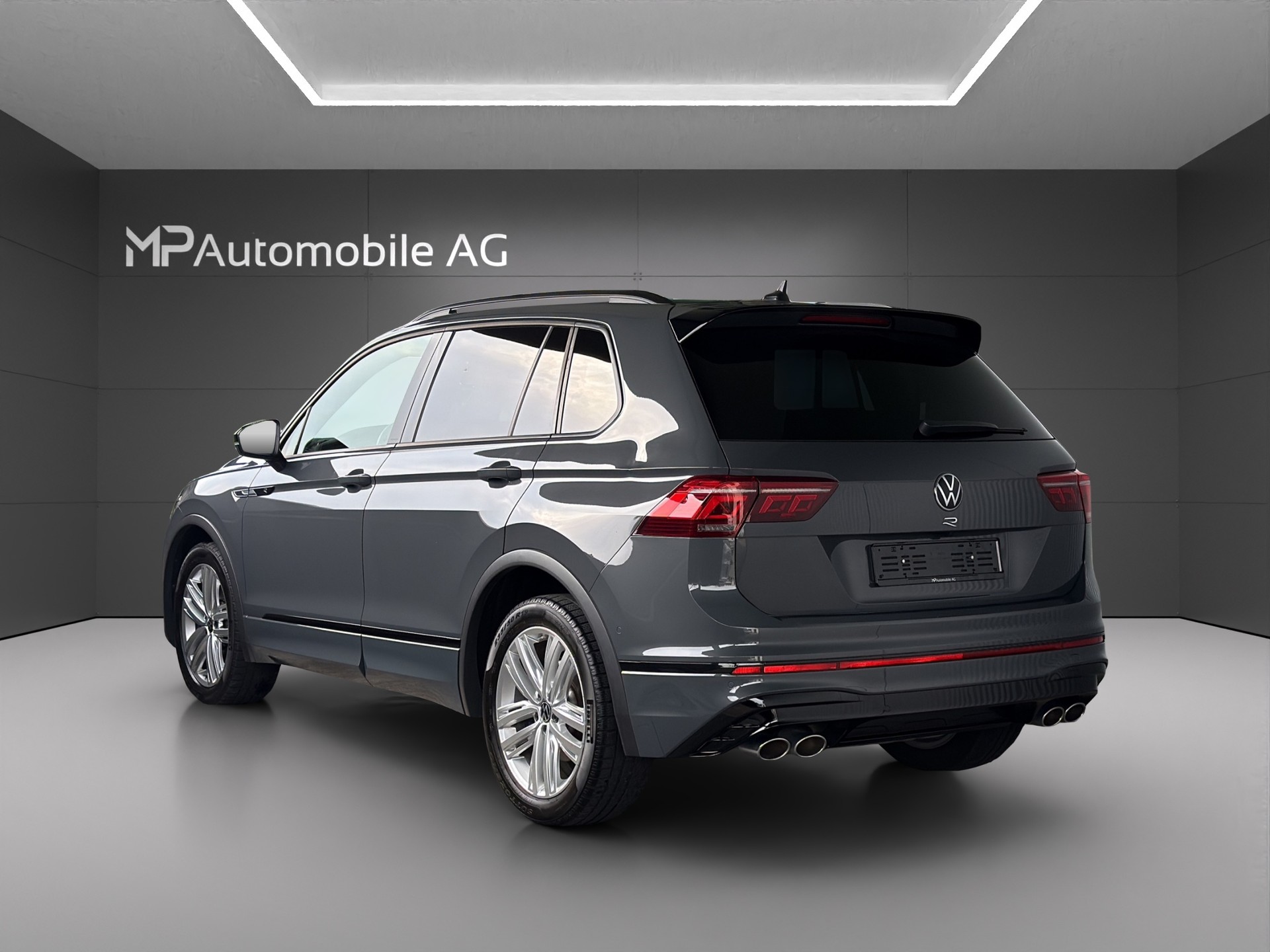 VW Tiguan 2.0TSI R 4Motion DSG-image-3