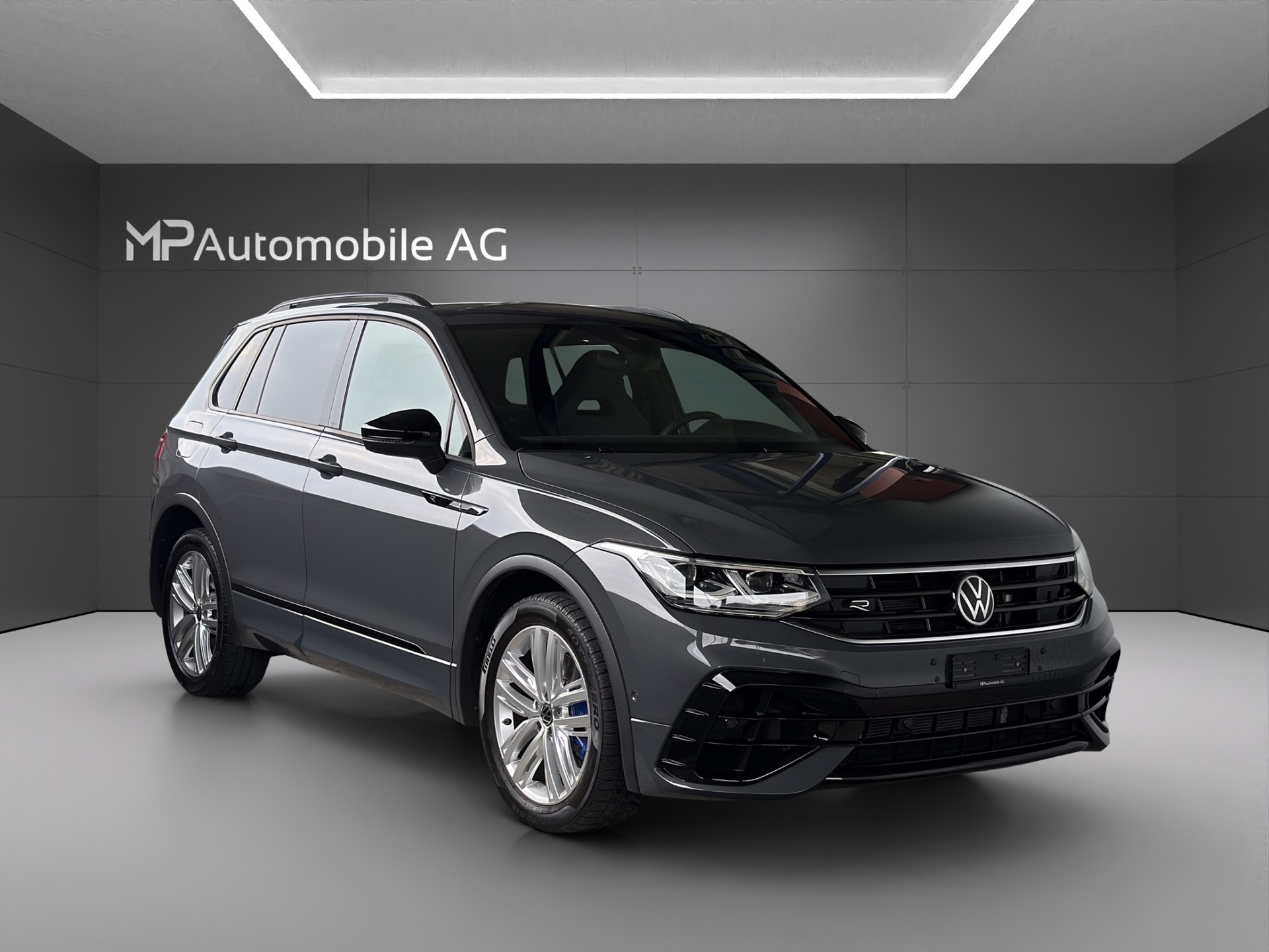 VW Tiguan 2.0TSI R 4Motion DSG-image-1
