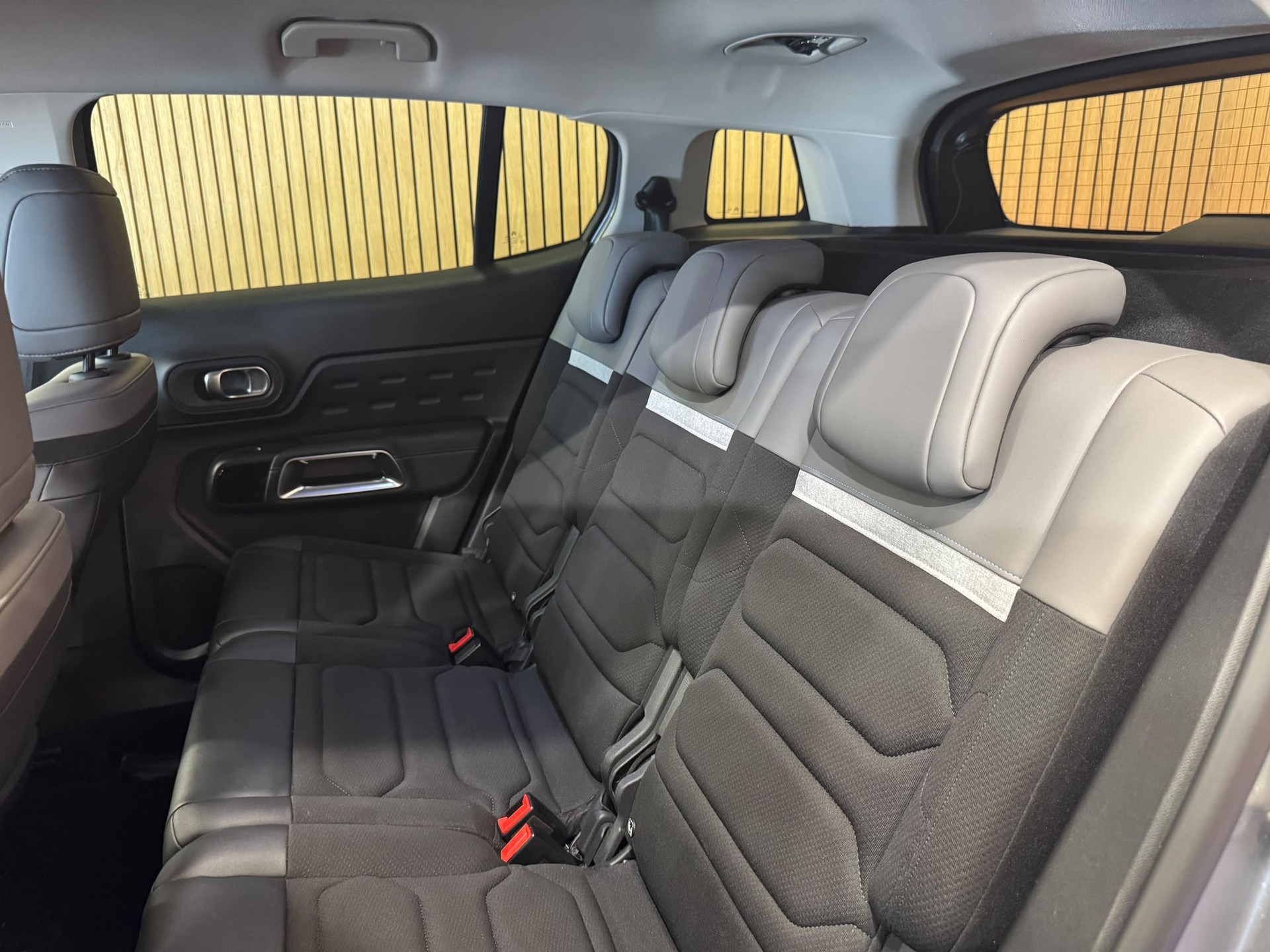 CITROEN C5 Aircross 1.5 BlueHD Swiss Edition EAT8-image-19