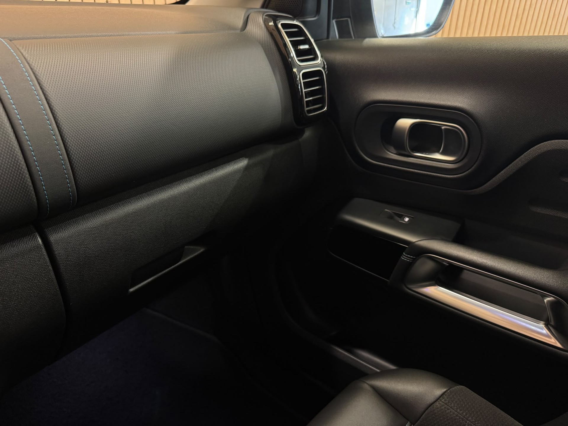 CITROEN C5 Aircross 1.5 BlueHD Swiss Edition EAT8-image-13