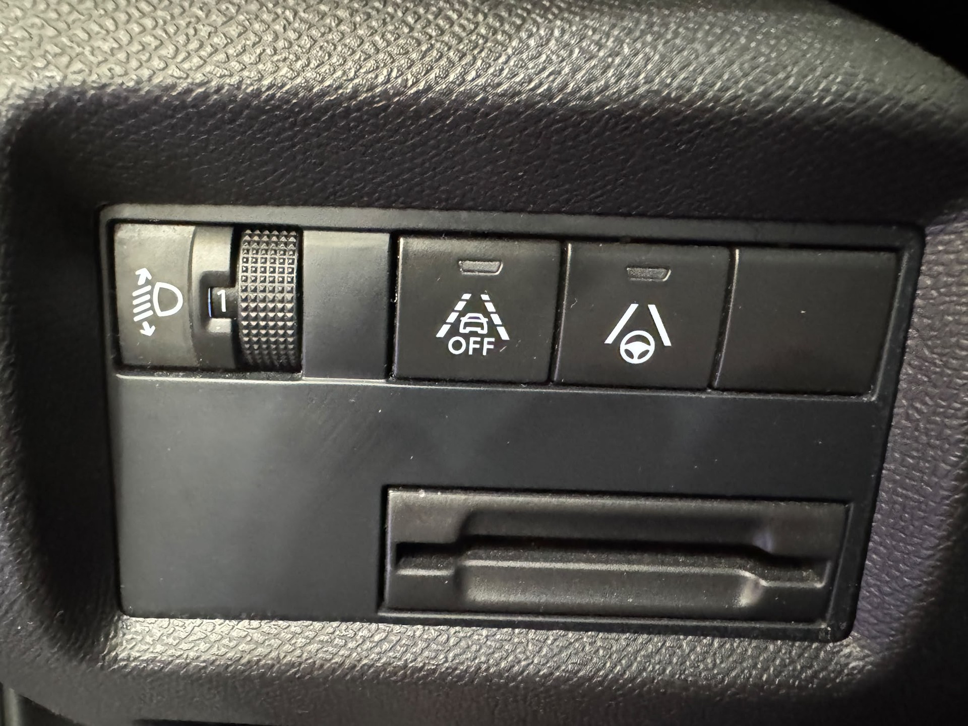CITROEN C5 Aircross 1.5 BlueHD Swiss Edition EAT8-image-14
