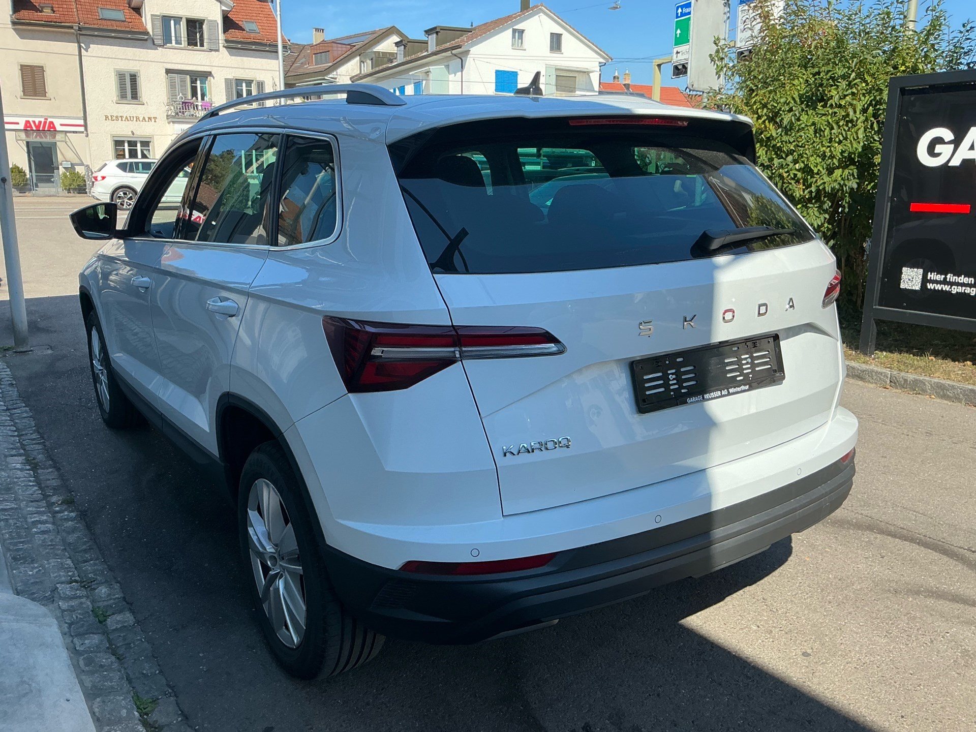 SKODA Karoq Selection *** FAHRZEUG HAT HAGELSCHADEN ***-image-5